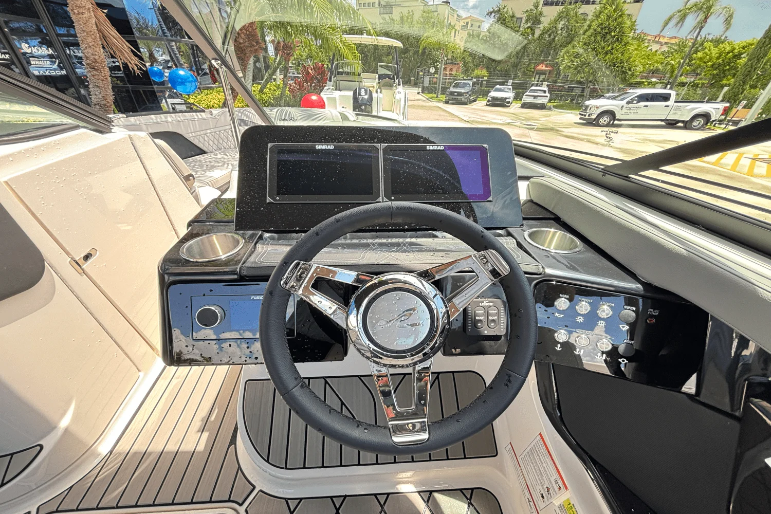 2025 Sea Ray SLX 260 Outboard Image Thumbnail #14