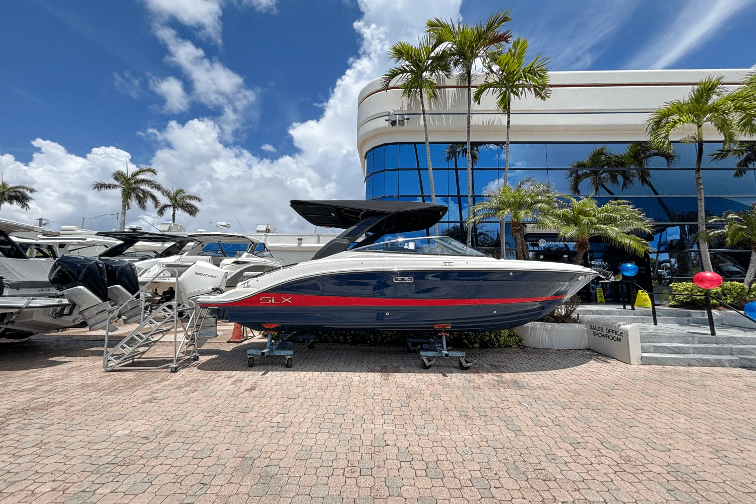 2025 Sea Ray SLX 260 Outboard Image Thumbnail #0