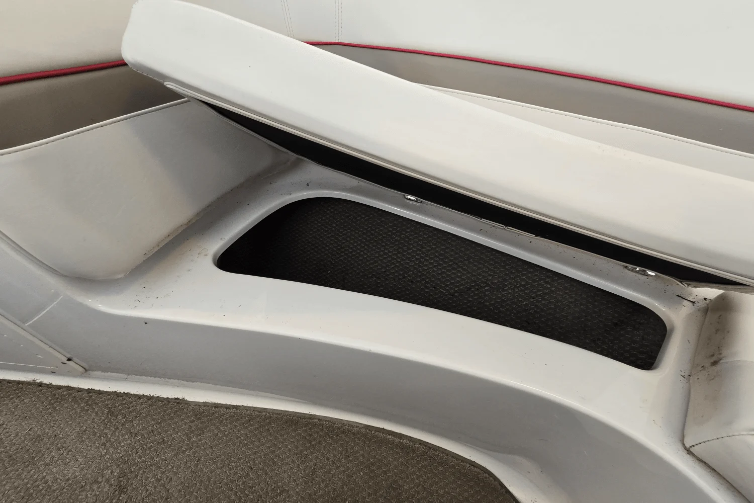 2002 Four Winns 210H Image Thumbnail #9