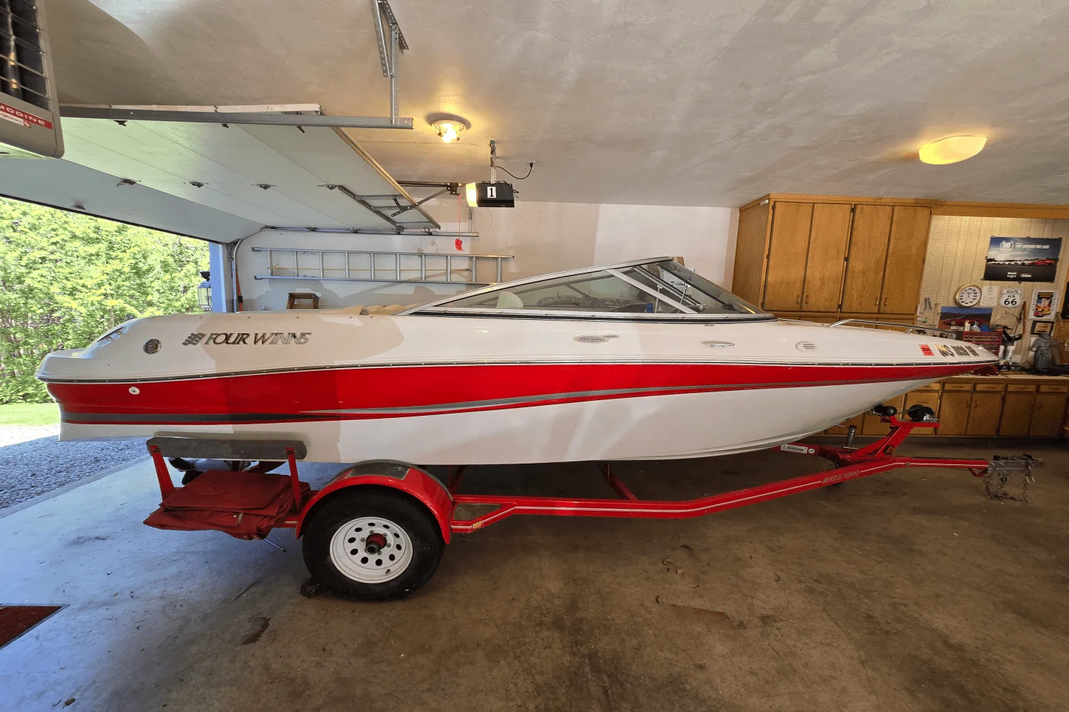 2002 Four Winns 210H Image Thumbnail #1