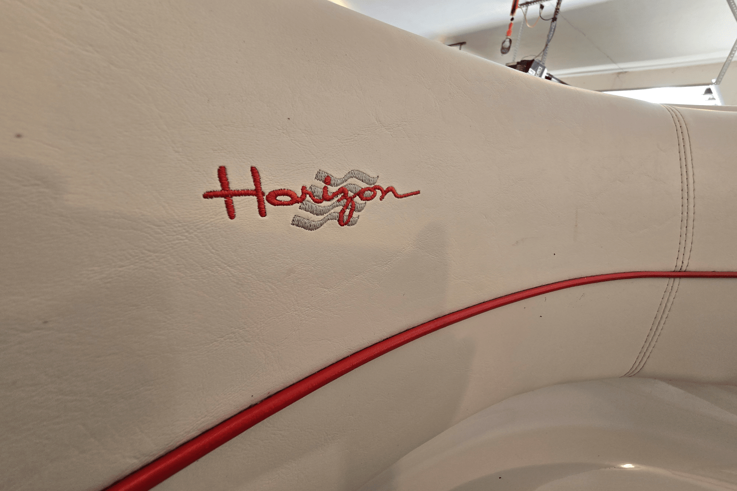 2002 Four Winns 210H Image Thumbnail #2