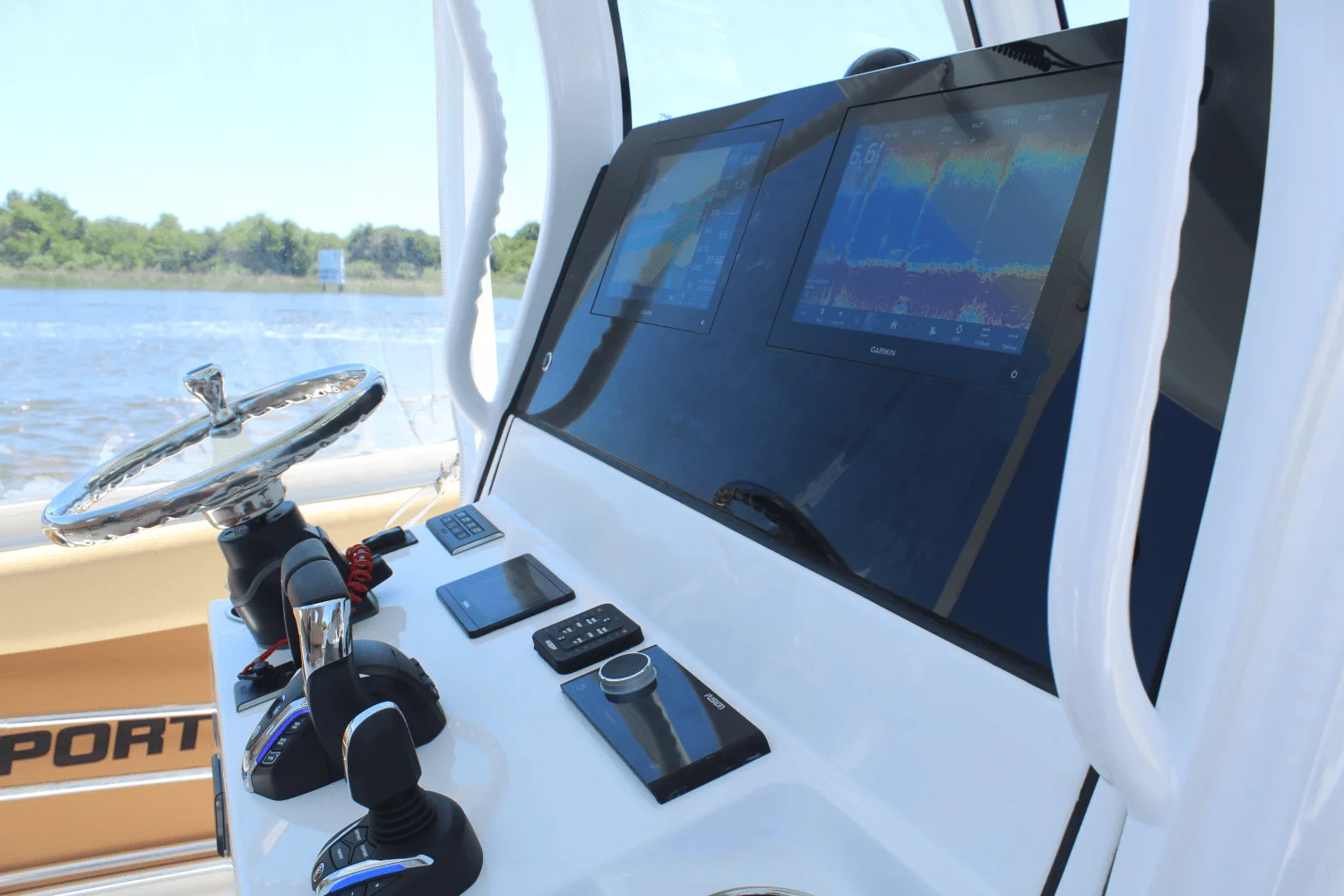 2024 Sportsman 282 OPEN Image Thumbnail #15