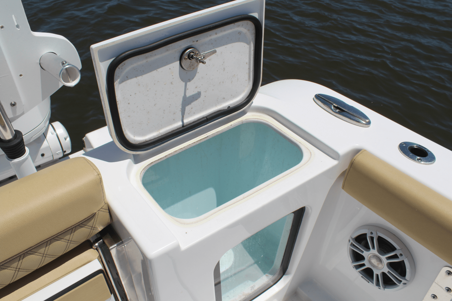 2024 Sportsman 282 OPEN Image Thumbnail #25