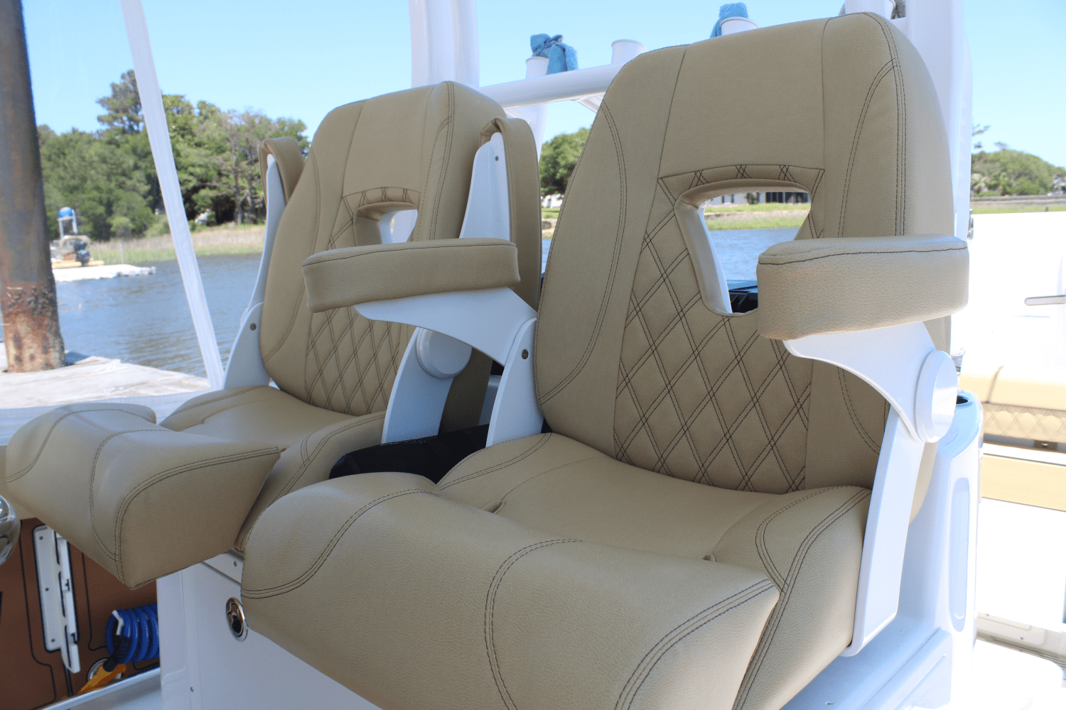 2024 Sportsman 282 OPEN Image Thumbnail #18