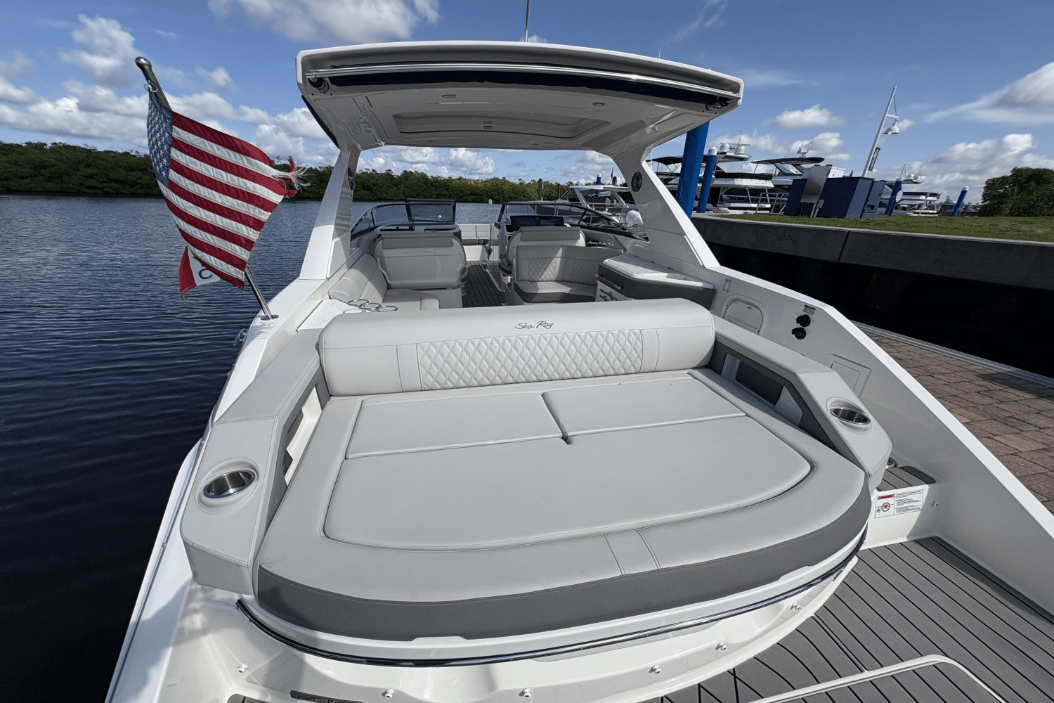 2022 Sea Ray 310 SLX-OB Image Thumbnail #16