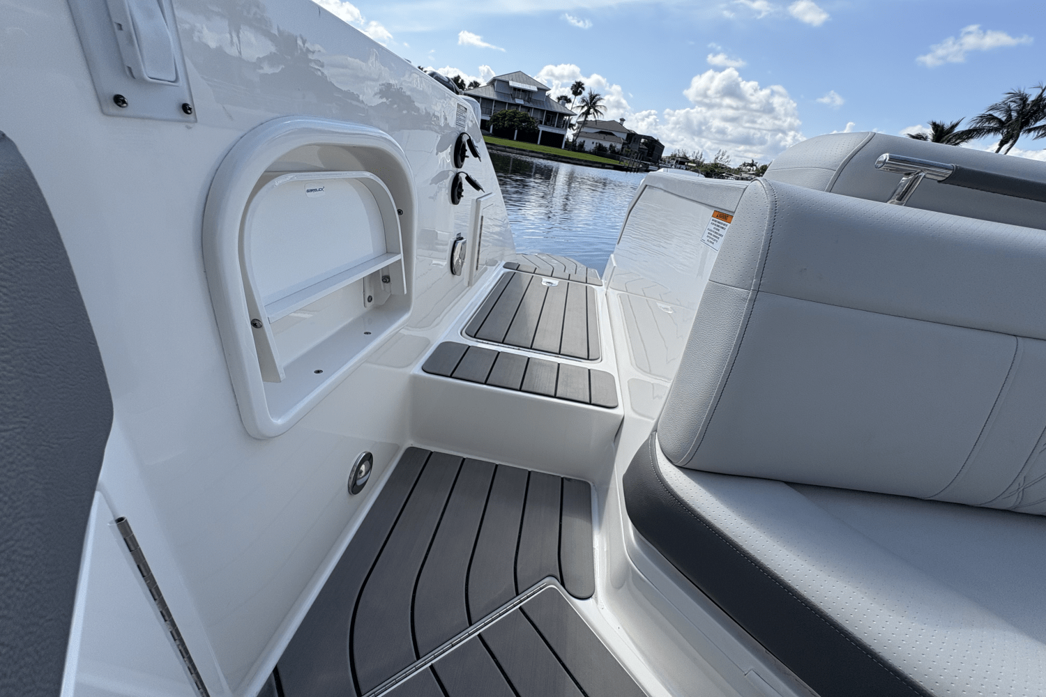 2022 Sea Ray 310 SLX-OB Image Thumbnail #19