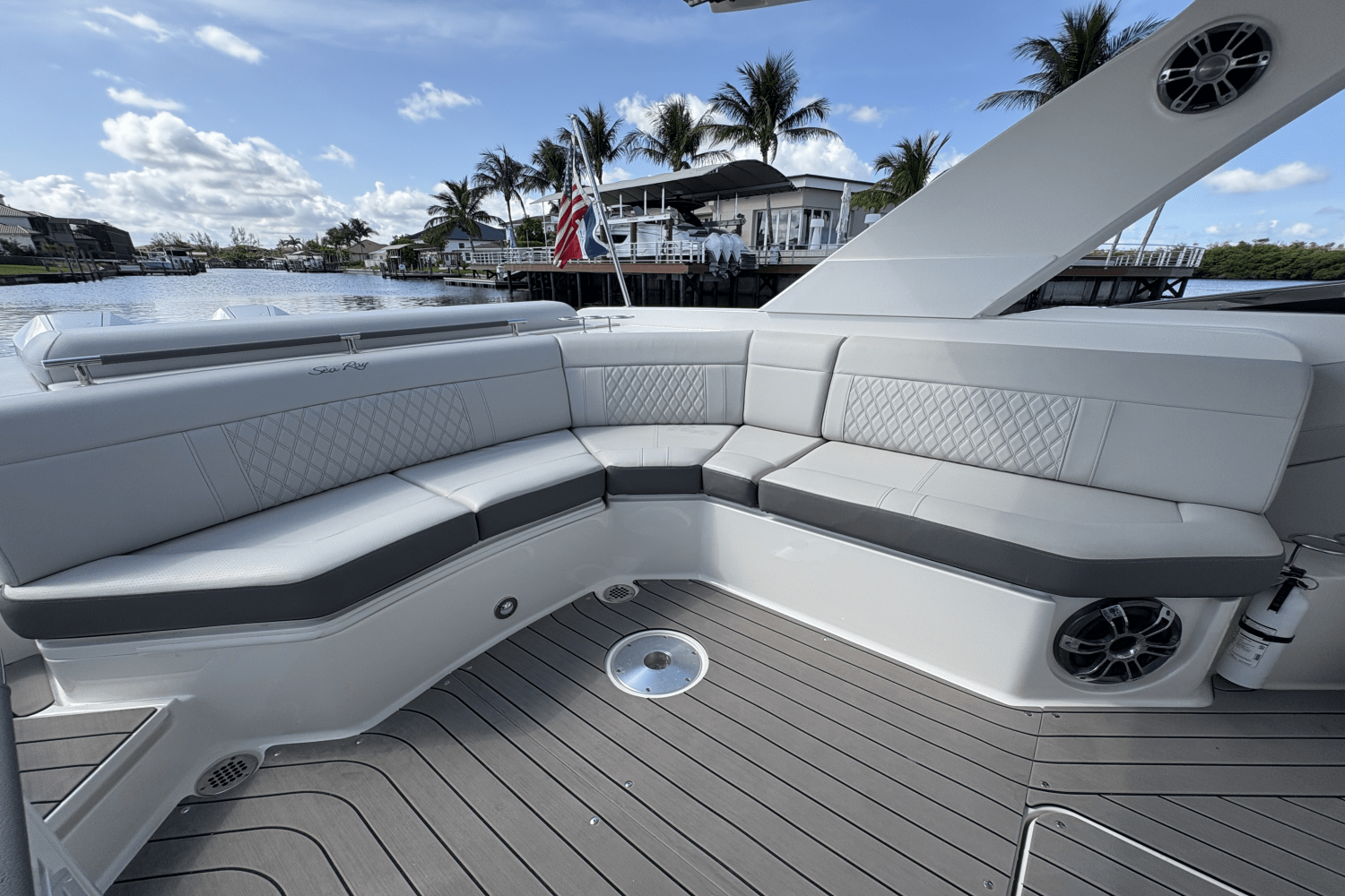 2022 Sea Ray 310 SLX-OB Image Thumbnail #20