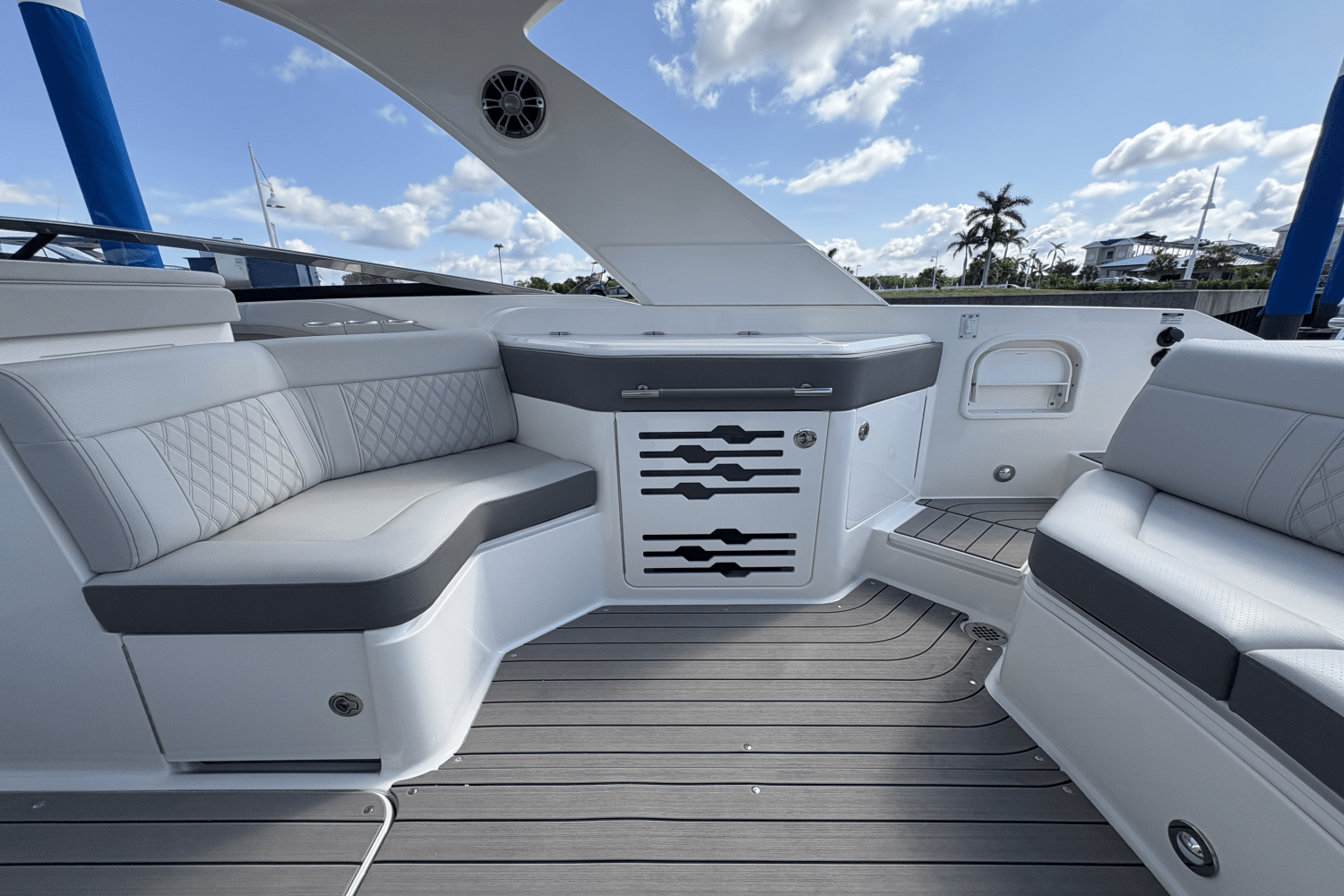 2022 Sea Ray 310 SLX-OB Image Thumbnail #25