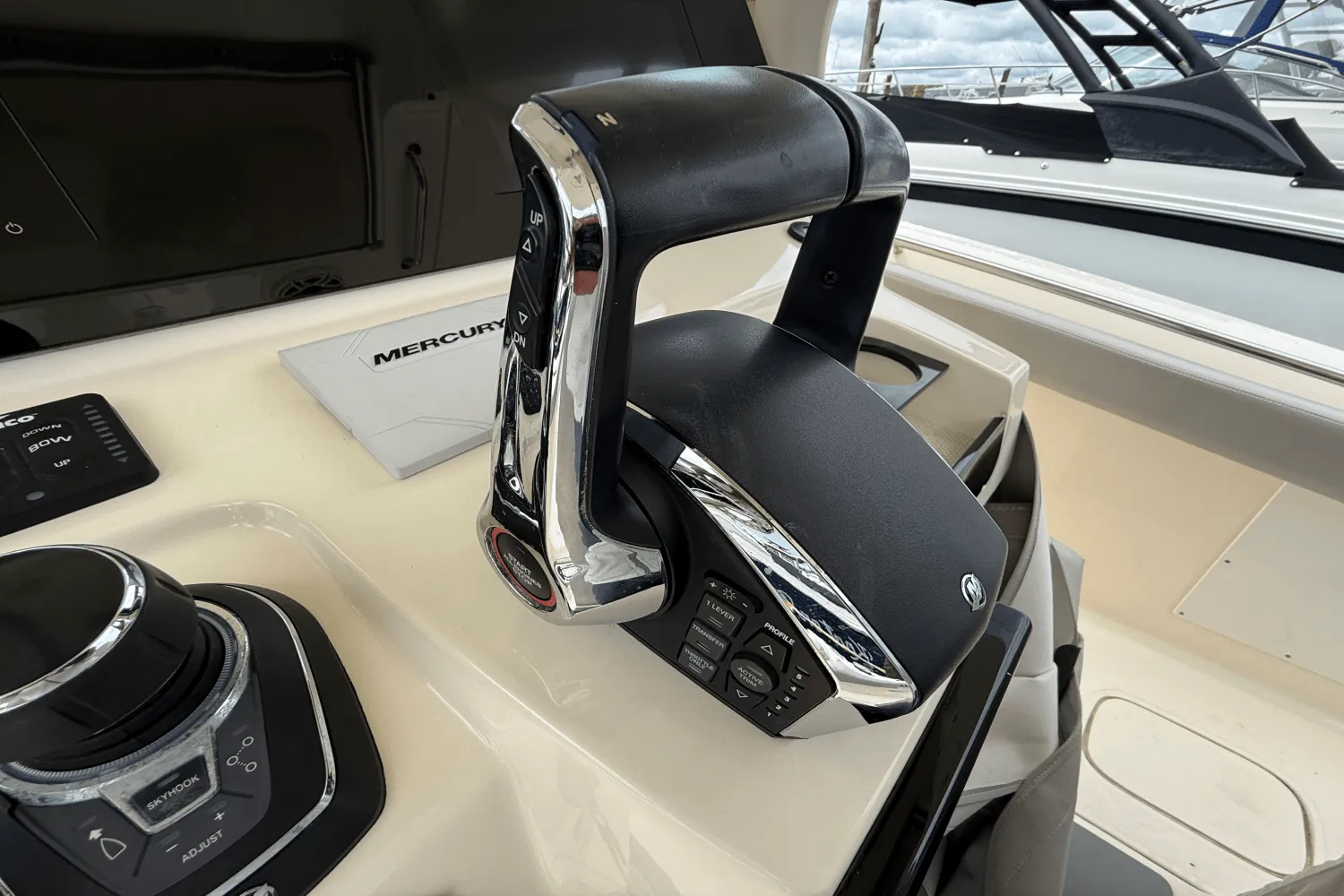 2023 Scout 305 LXF Image Thumbnail #14