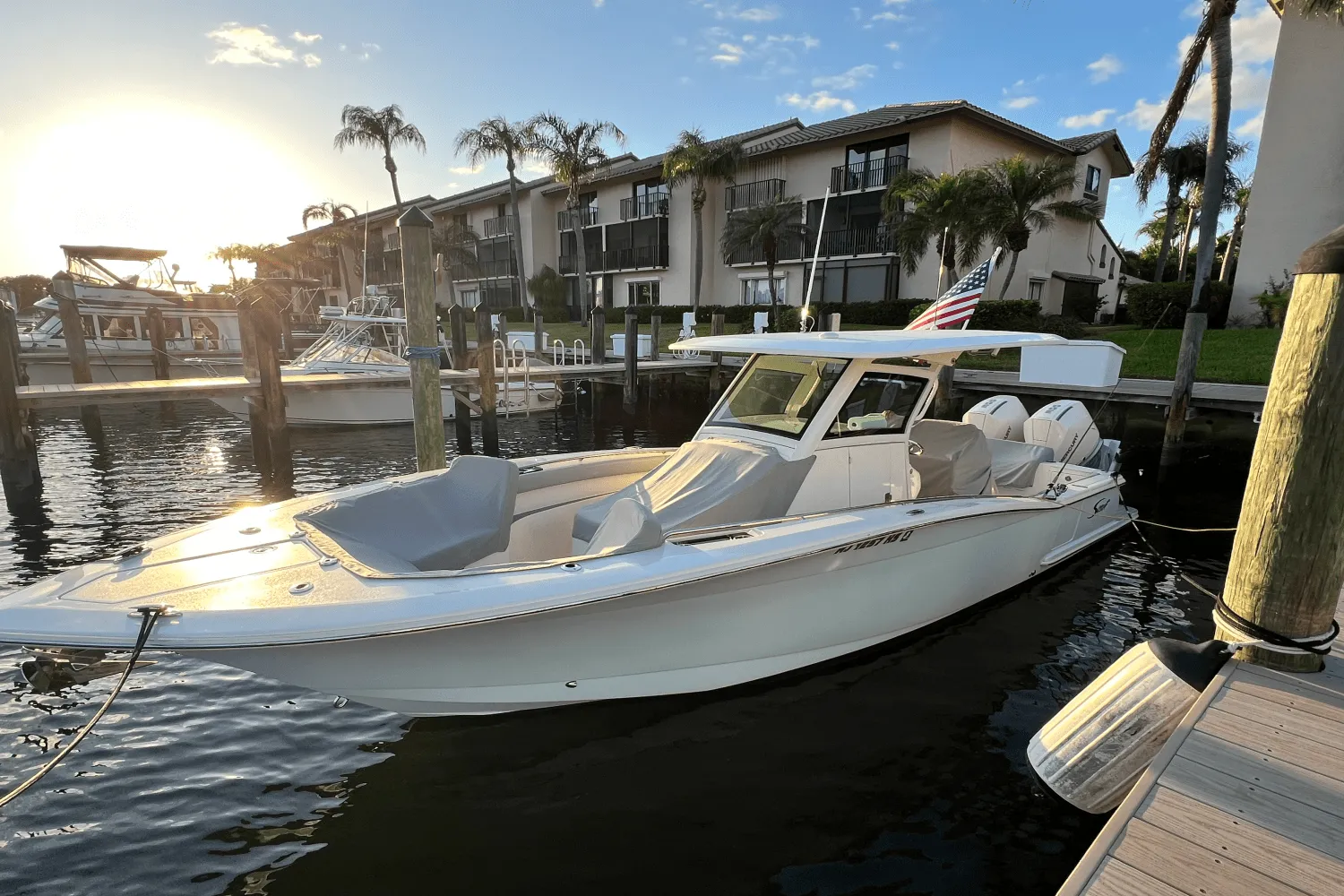 2023 Scout 305 LXF Image Thumbnail #3