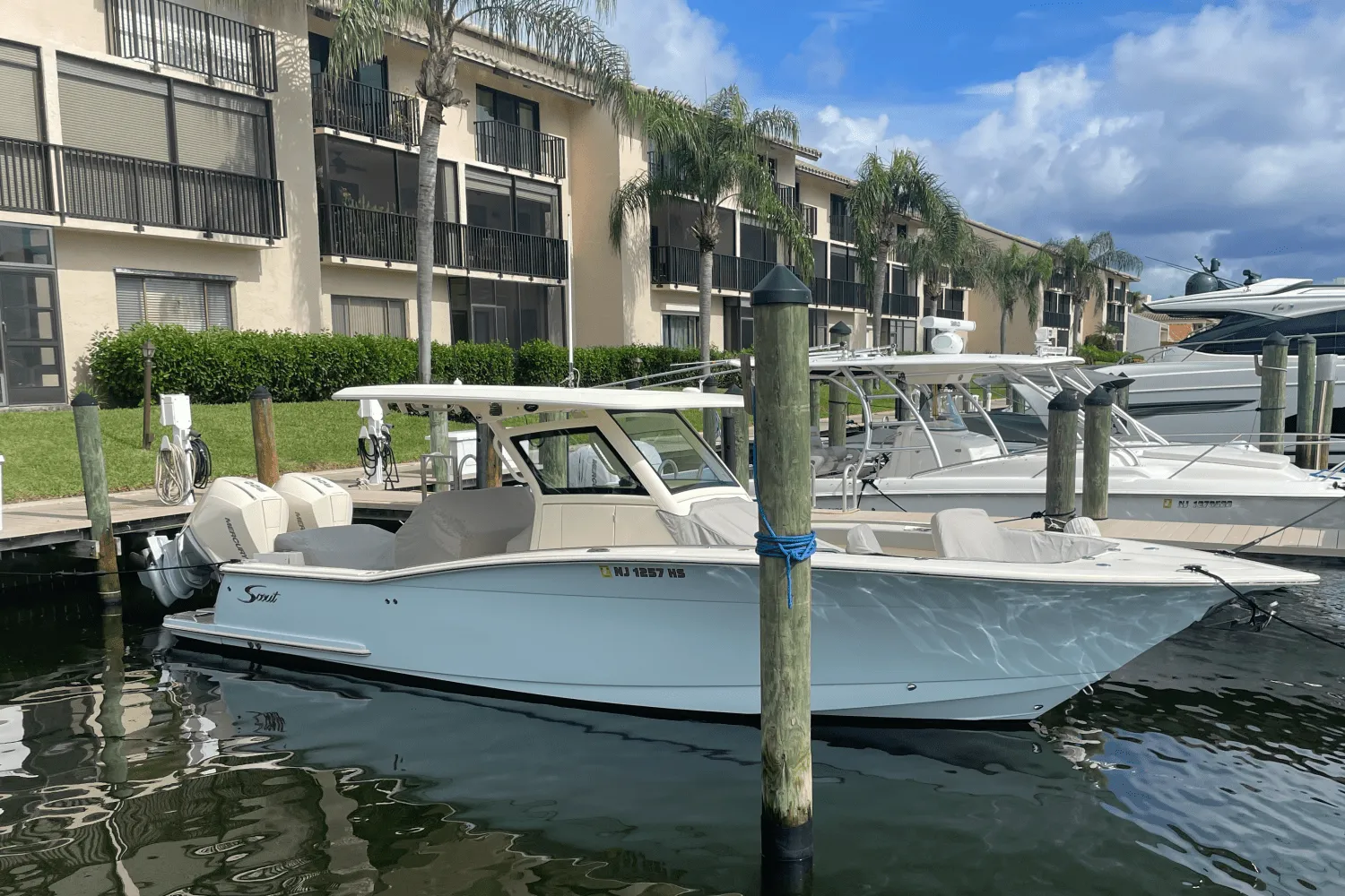 2023 Scout 305 LXF Image Thumbnail #2