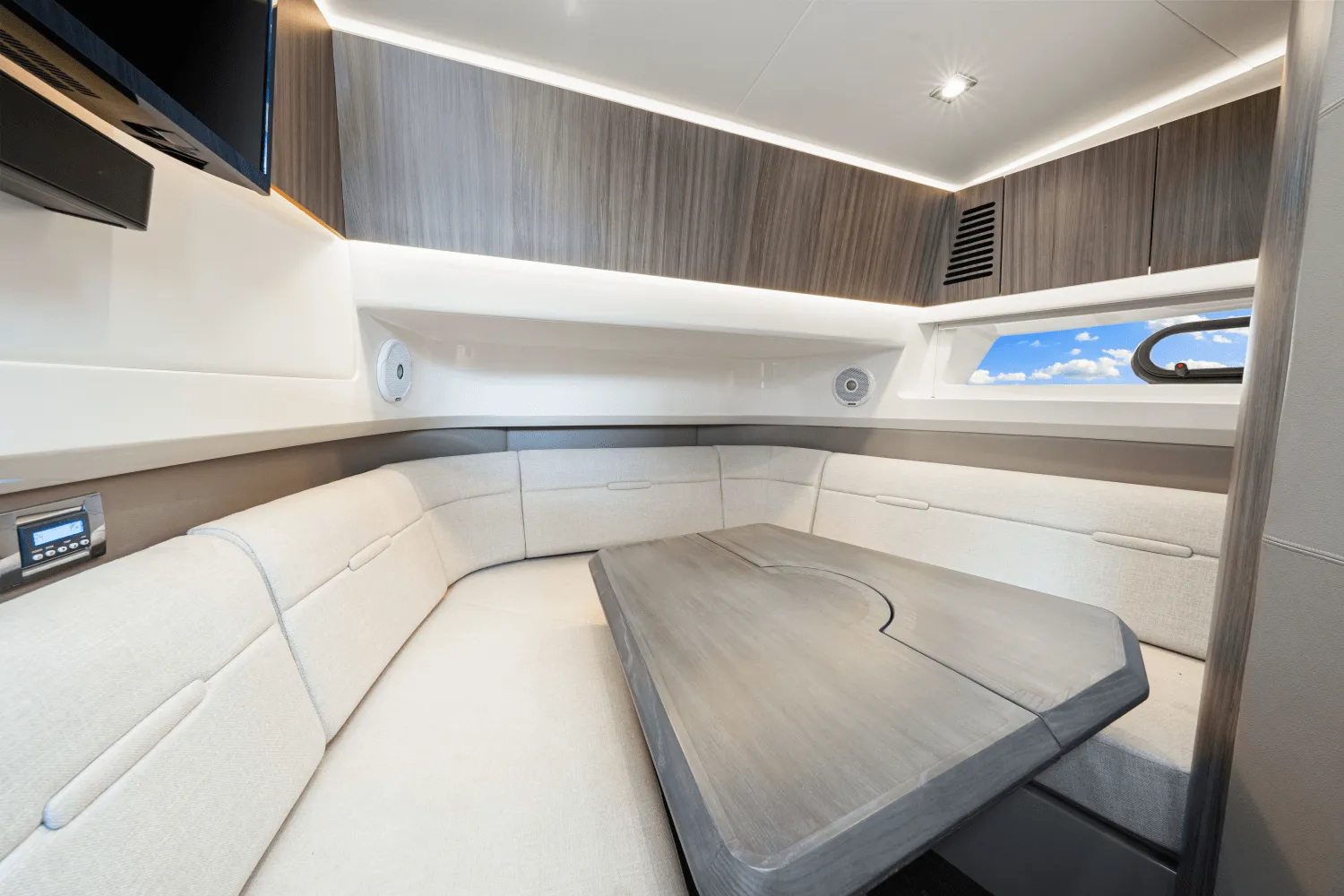 2020 Sea Ray SLX 400 OB Image Thumbnail #45
