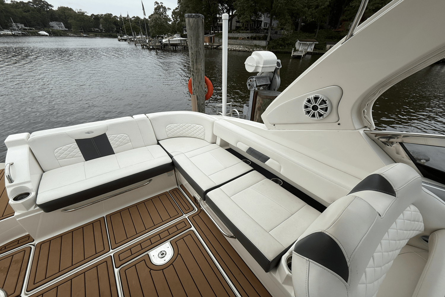 2015 Chaparral 327 SSX Image Thumbnail #16