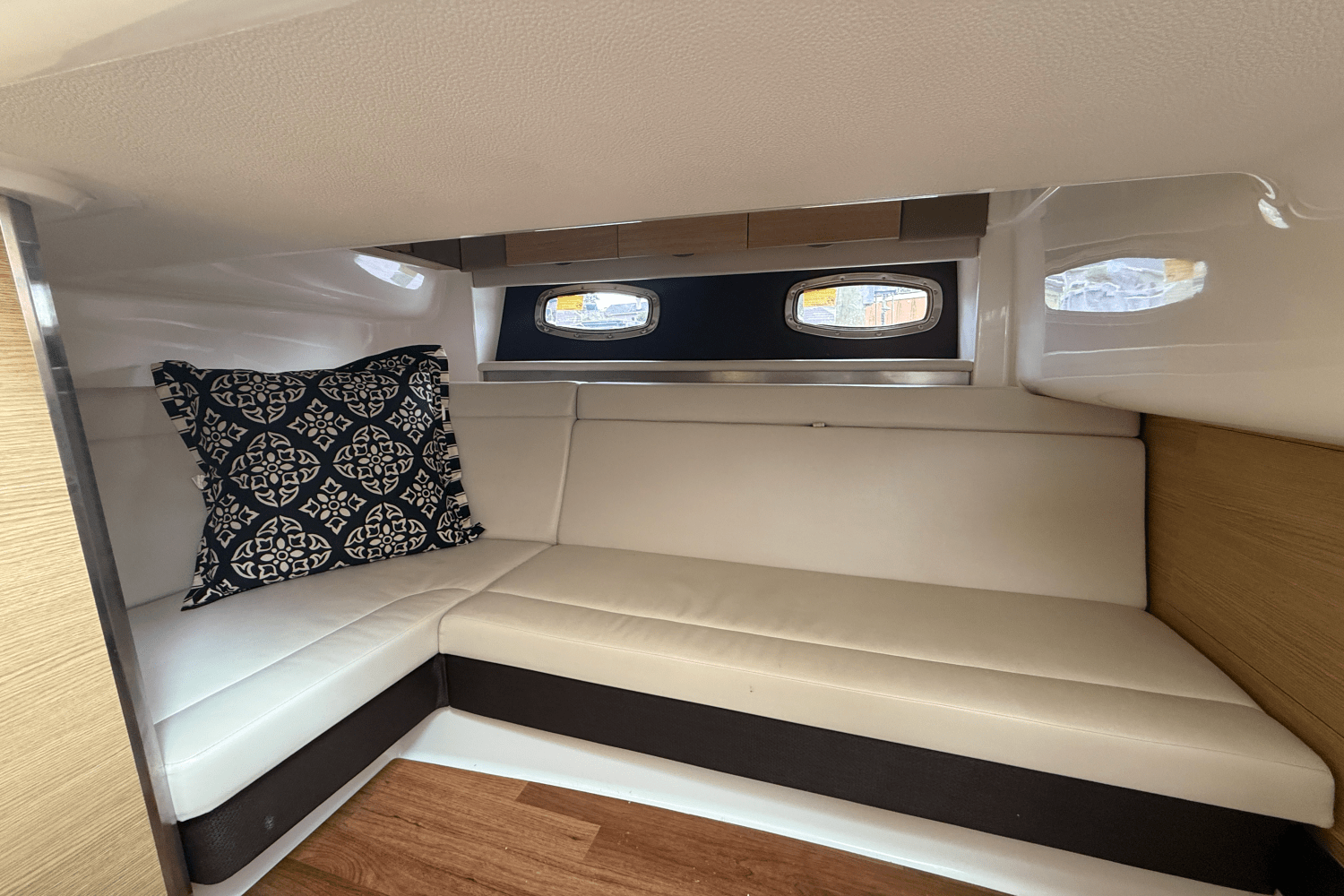 2015 Chaparral 327 SSX Image Thumbnail #22