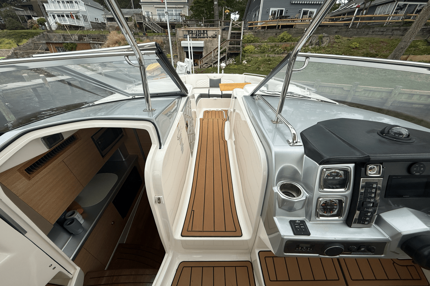 2015 Chaparral 327 SSX Image Thumbnail #25