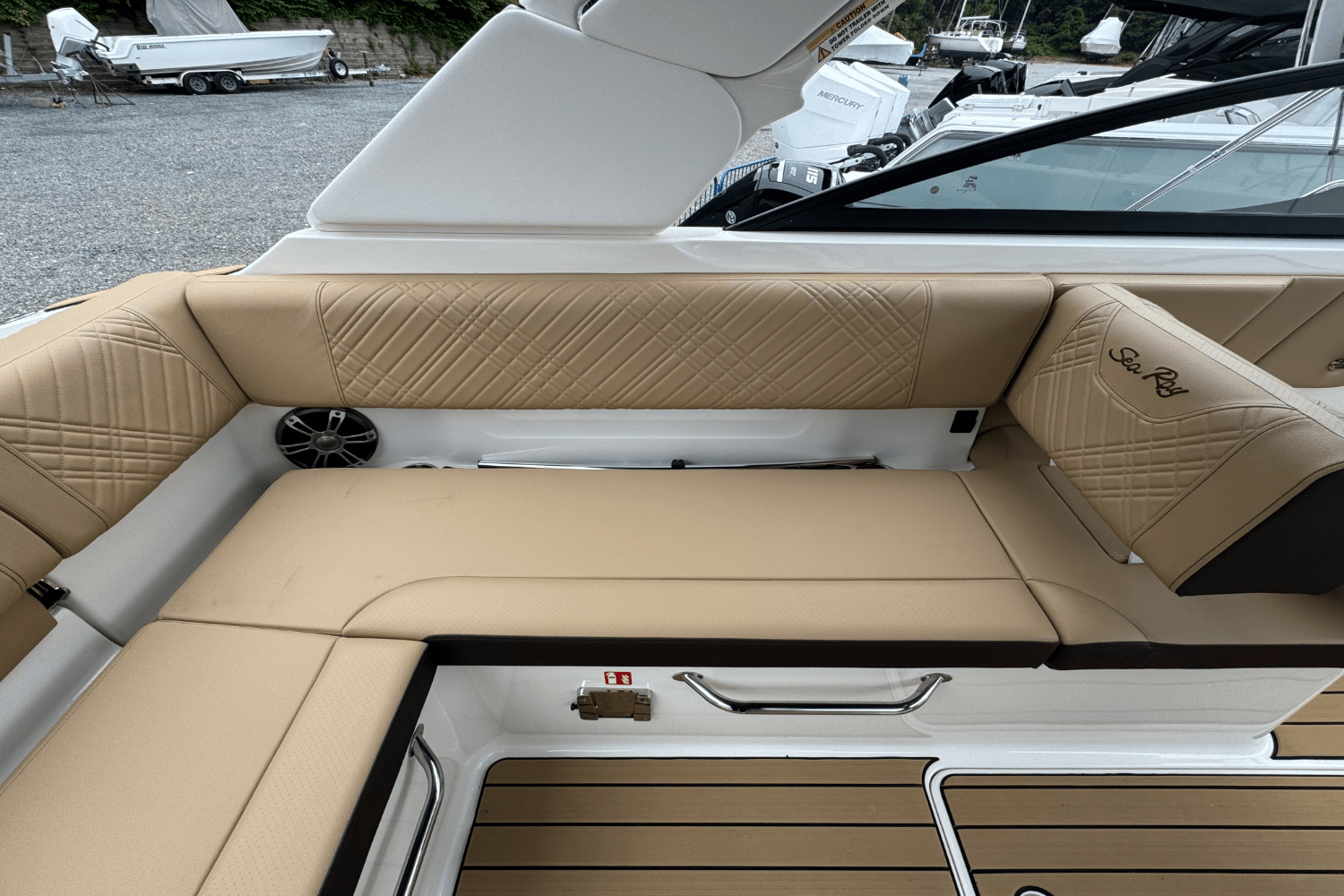 2025 Sea Ray SDX 250 Outboard Image Thumbnail #27