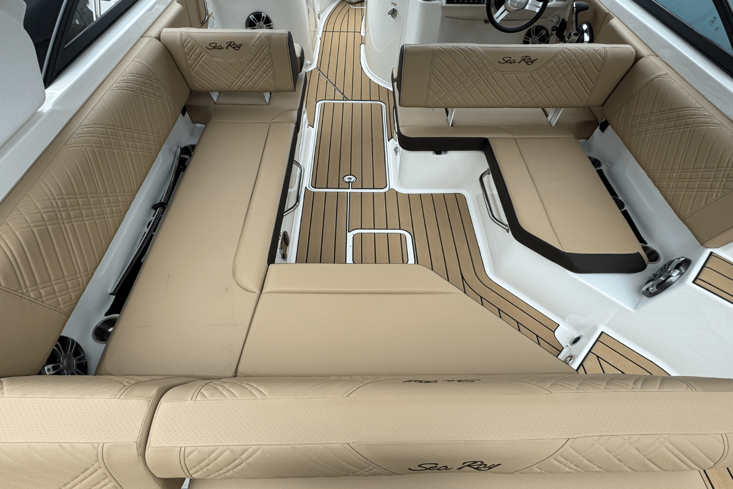 2025 Sea Ray SDX 250 Outboard Image Thumbnail #57