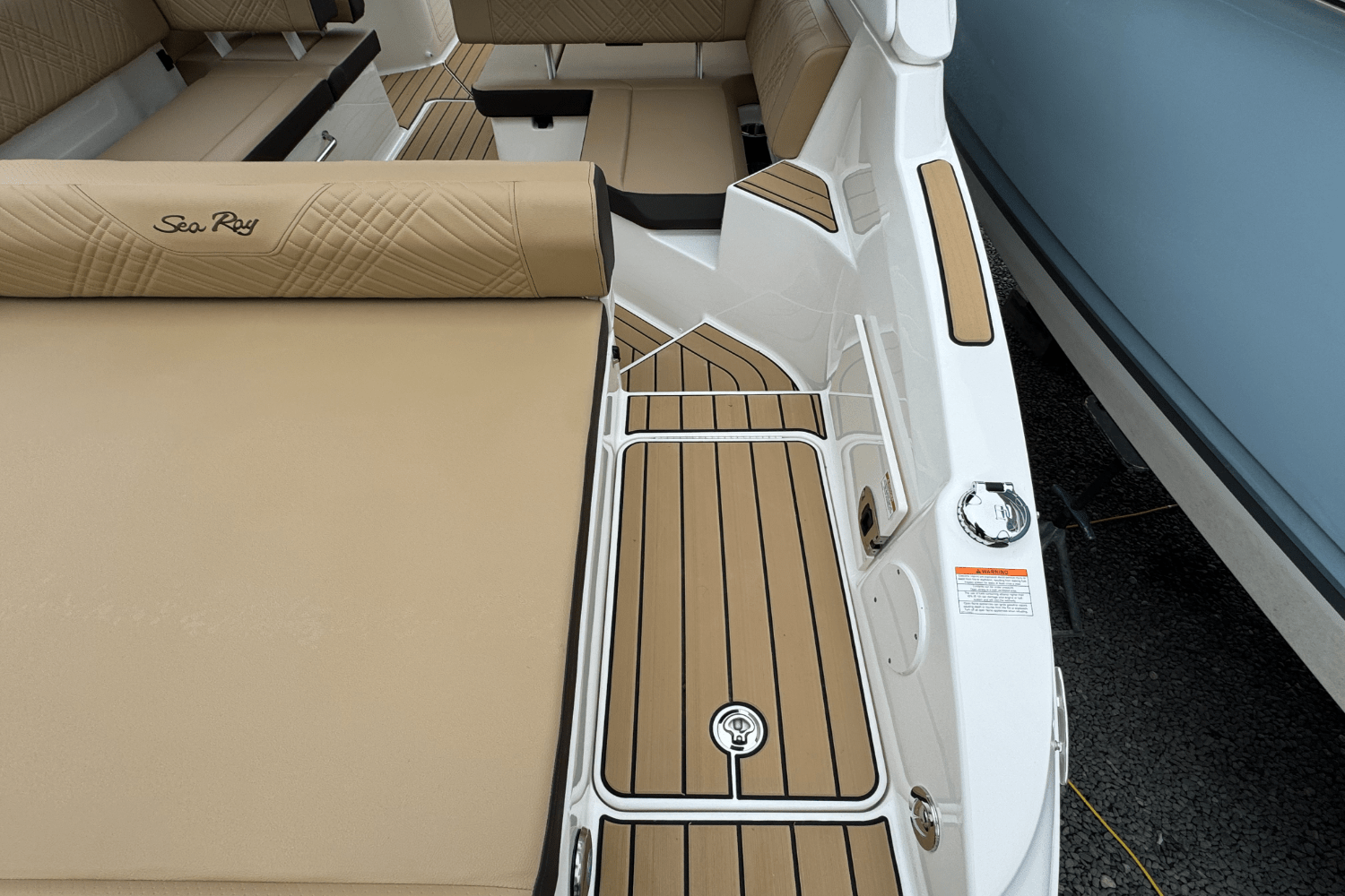 2025 Sea Ray SDX 250 Outboard Image Thumbnail #11