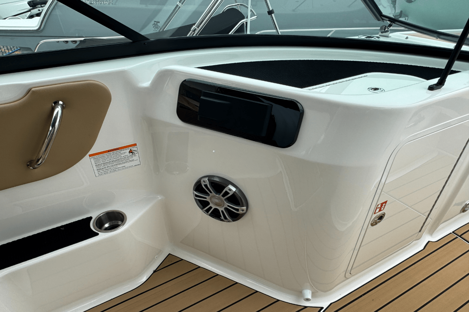 2025 Sea Ray SDX 250 Outboard Image Thumbnail #47
