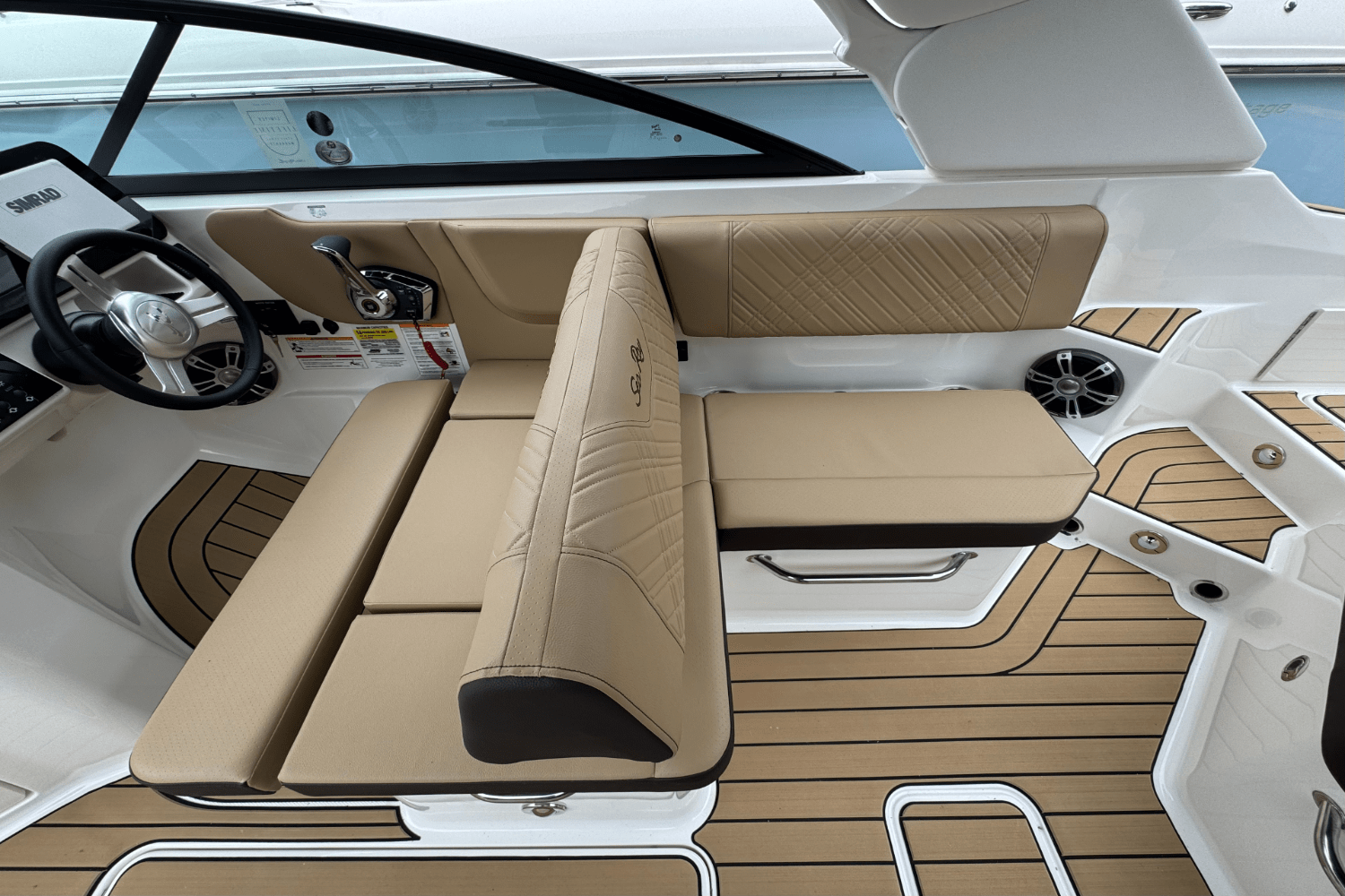 2025 Sea Ray SDX 250 Outboard Image Thumbnail #15