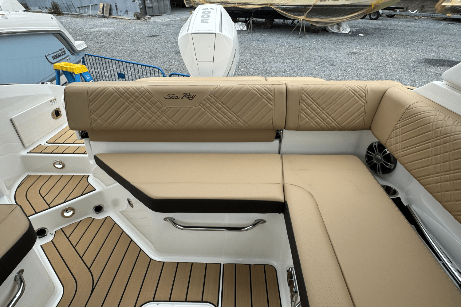 2025 Sea Ray SDX 250 Outboard Image Thumbnail #24