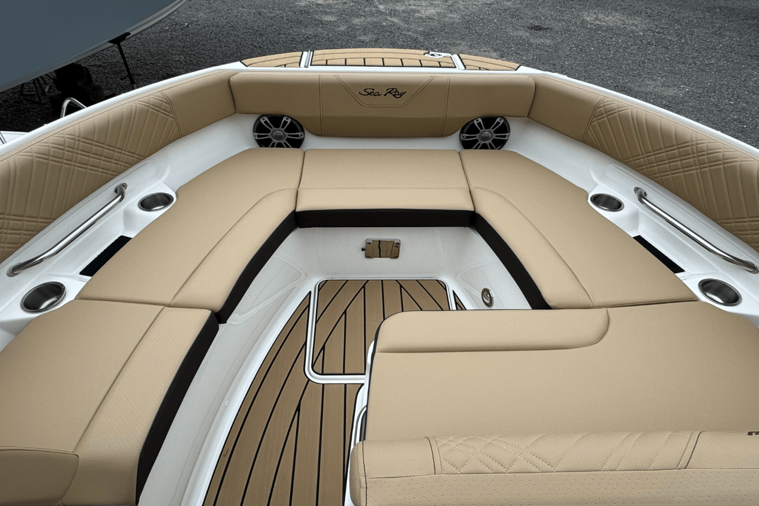 2025 Sea Ray SDX 250 Outboard Image Thumbnail #52