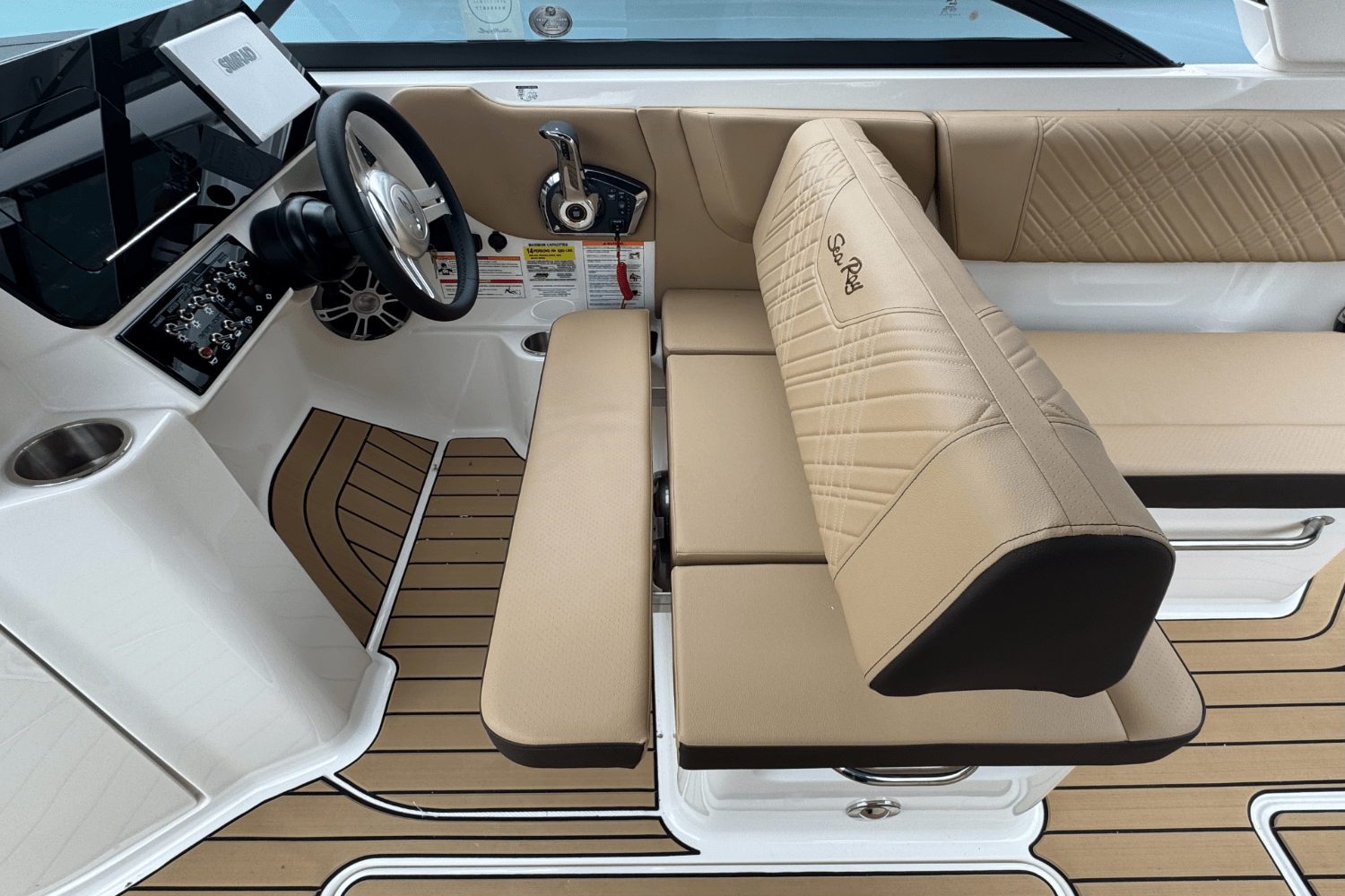 2025 Sea Ray SDX 250 Outboard Image Thumbnail #37