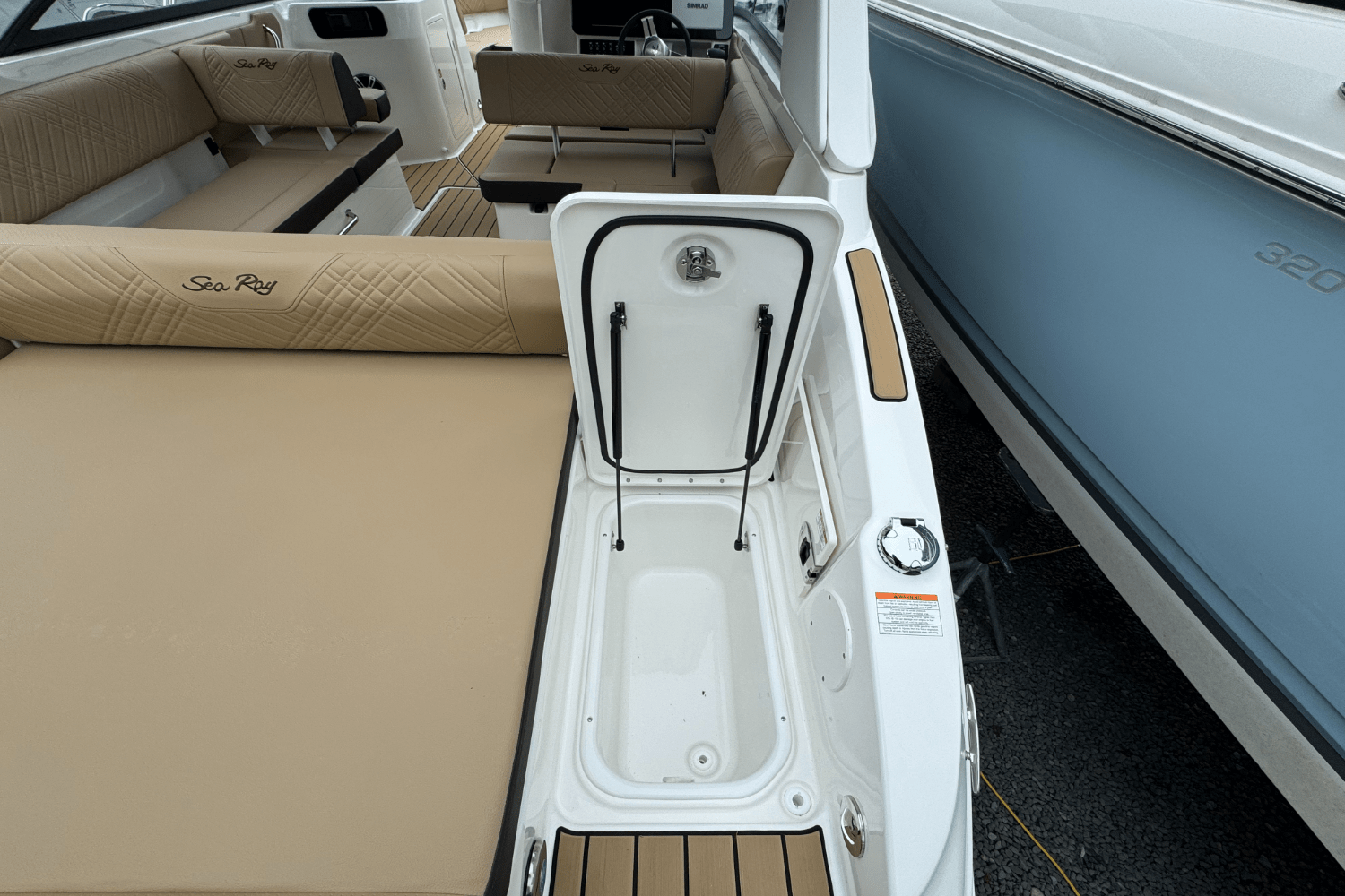 2025 Sea Ray SDX 250 Outboard Image Thumbnail #13