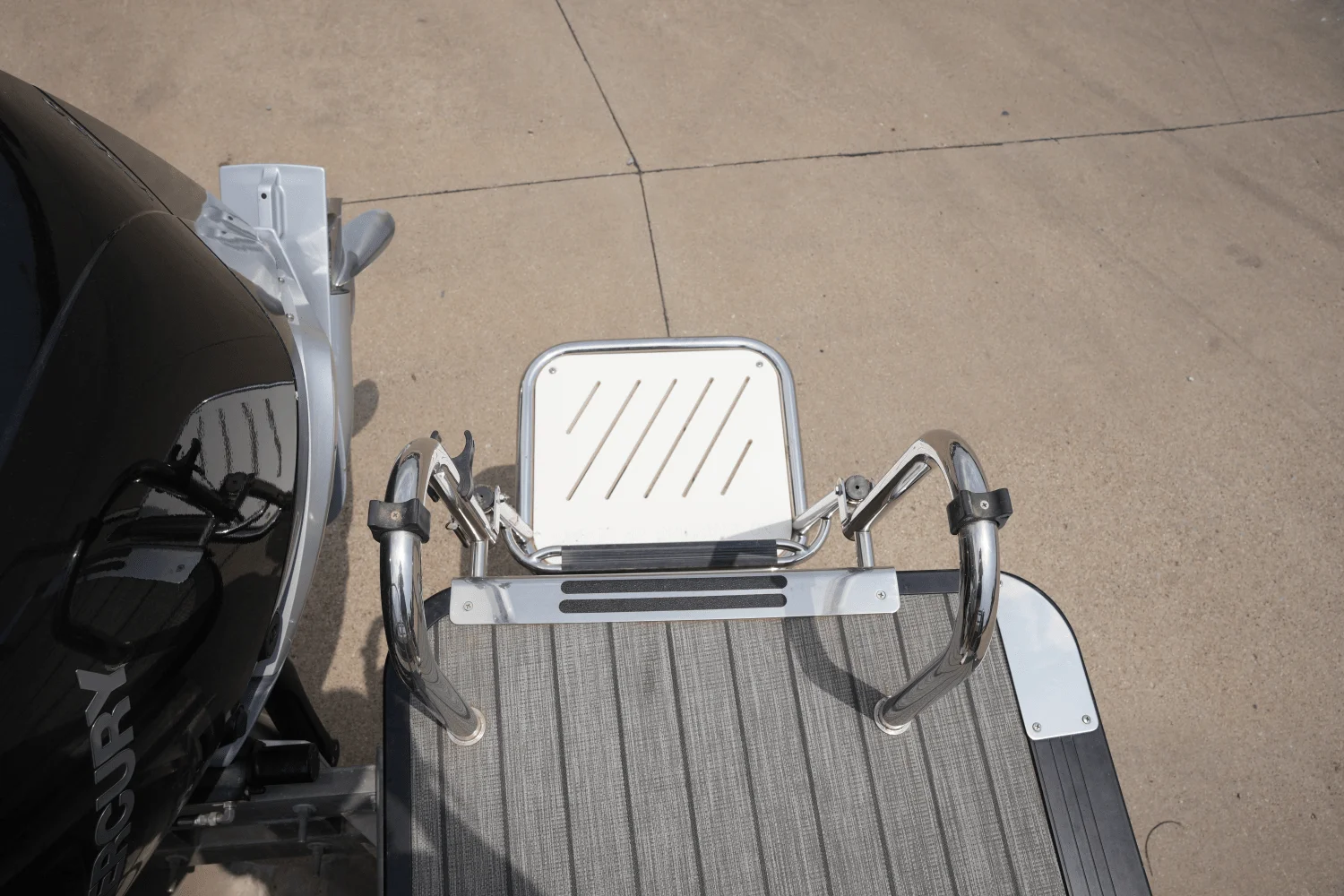 2022 Harris 230 SOLSTICE Image Thumbnail #23