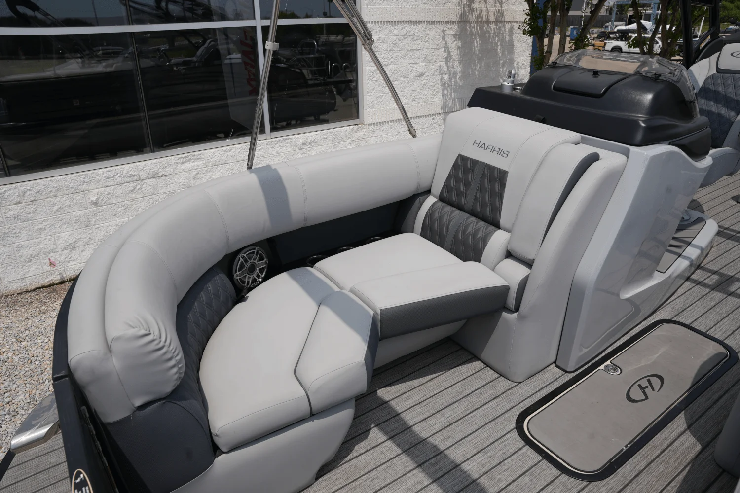 2022 Harris 230 SOLSTICE Image Thumbnail #8