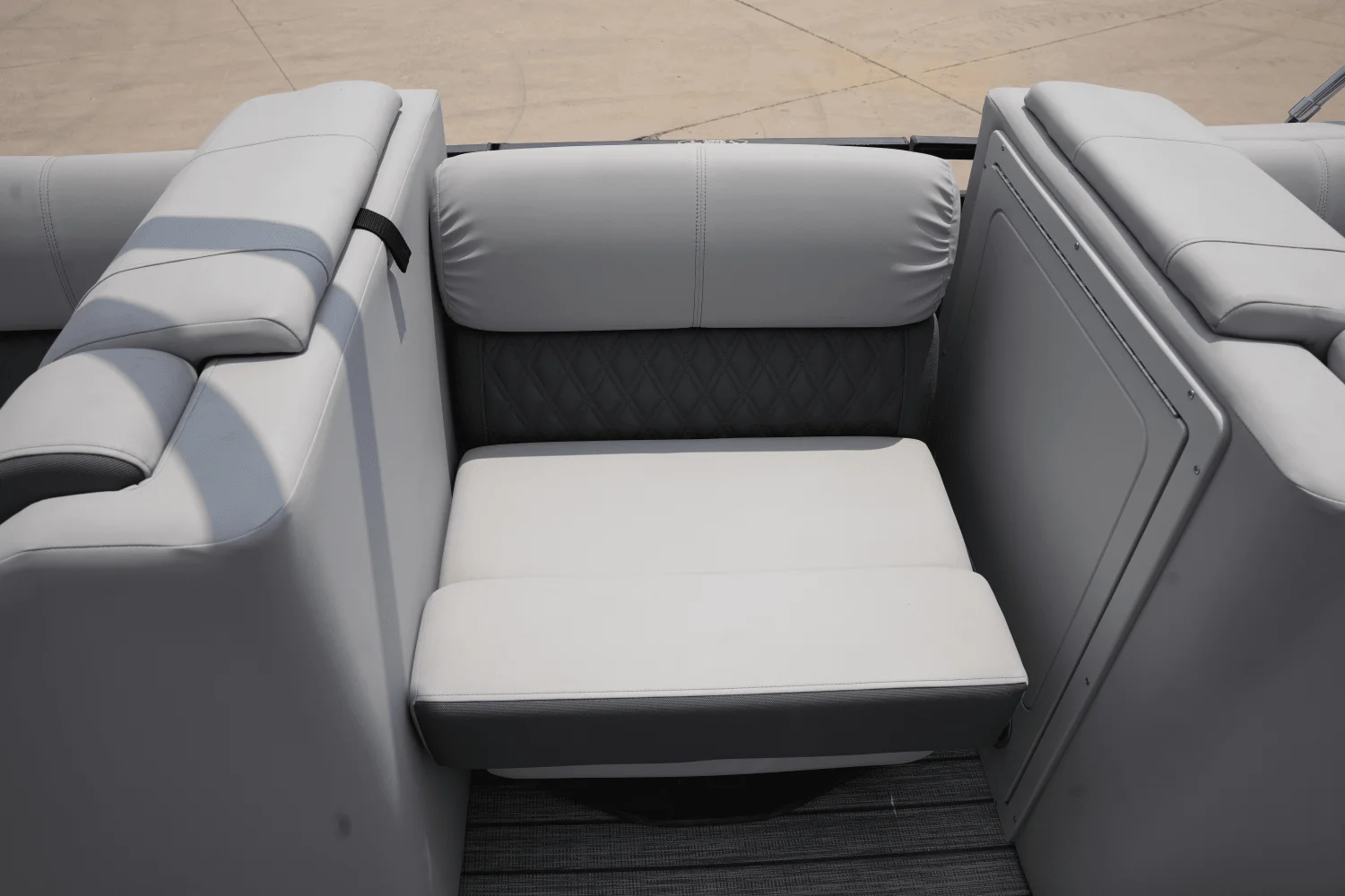 2022 Harris 230 SOLSTICE Image Thumbnail #14