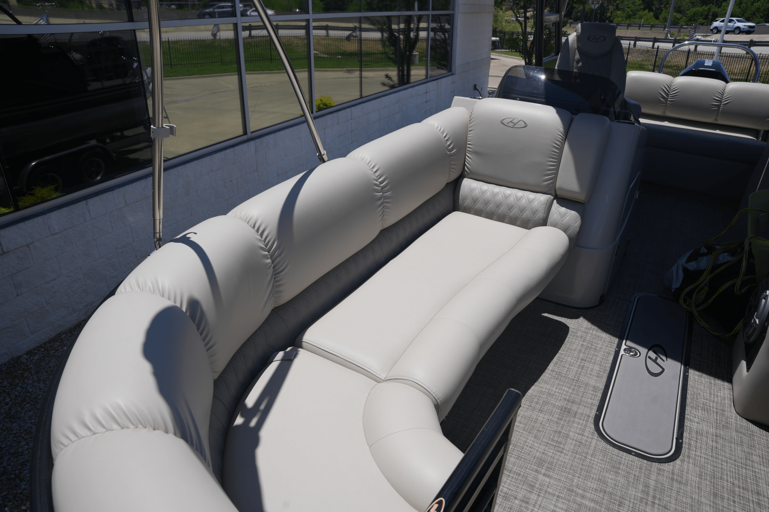2019 Harris Solstice 220 Image Thumbnail #20