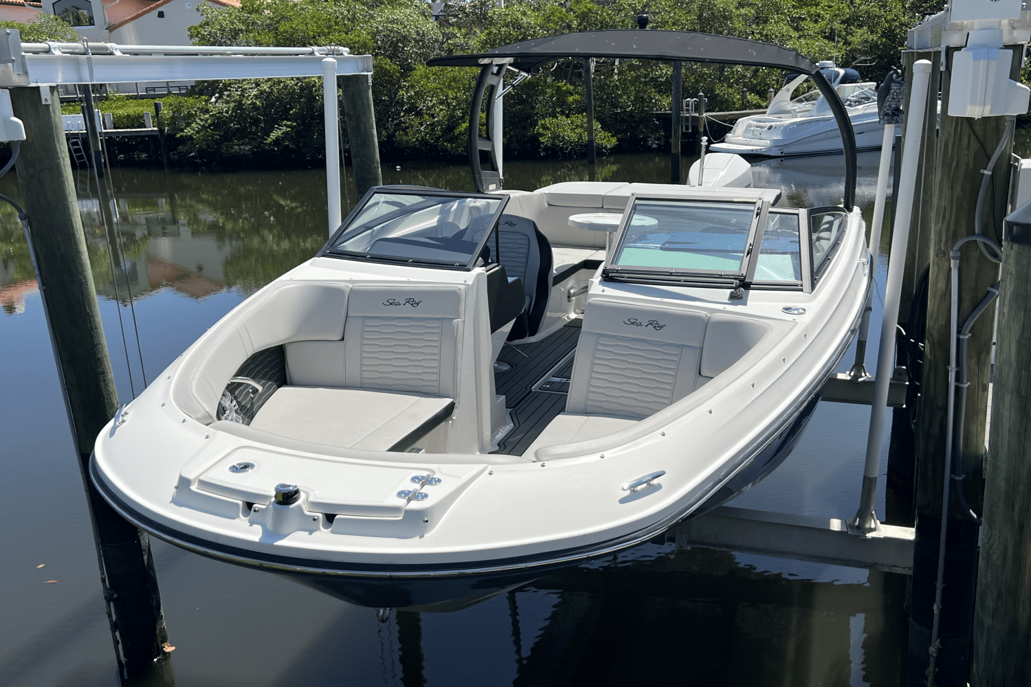 2023 Sea Ray 230 SPX-OB Image Thumbnail #29