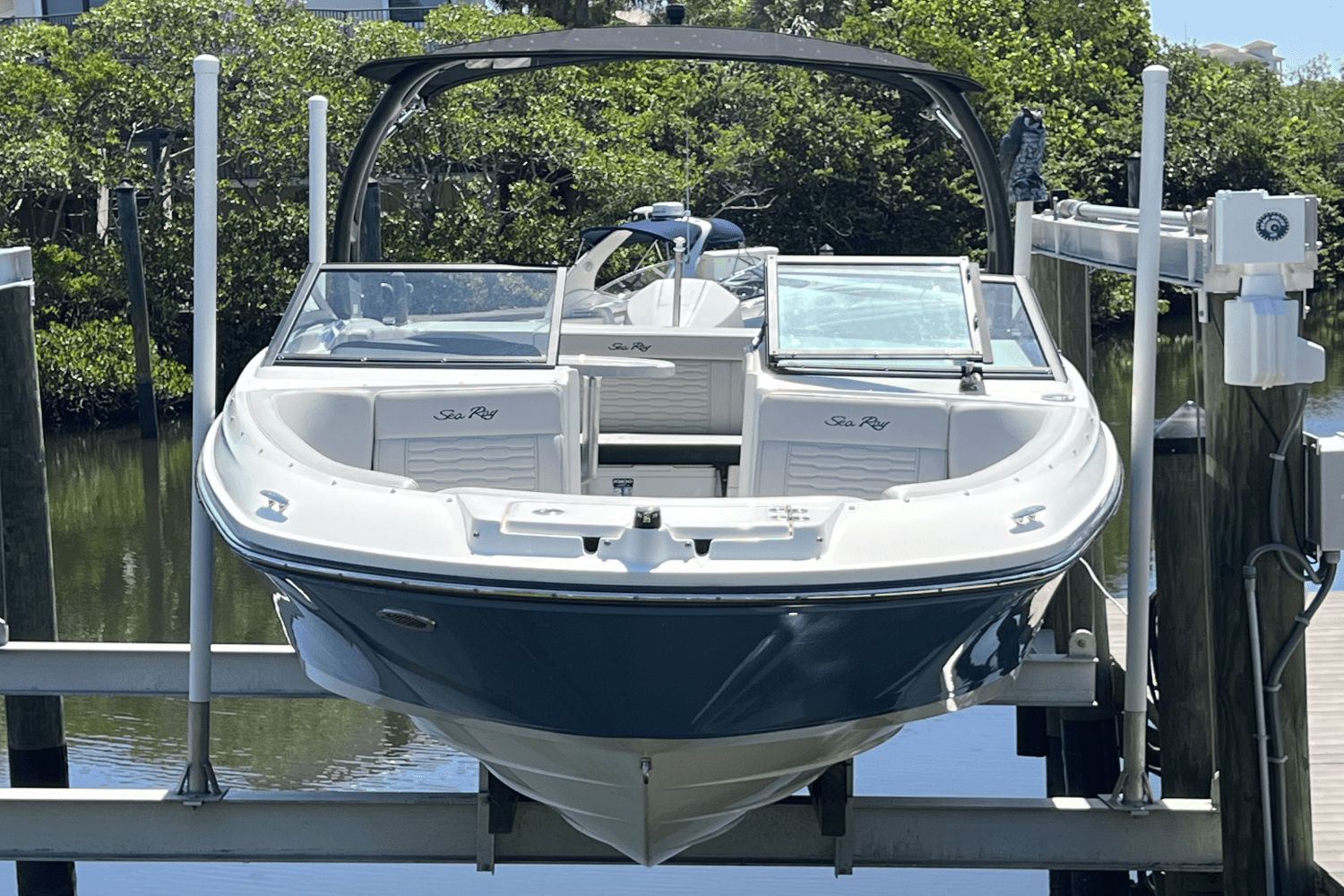 2023 Sea Ray 230 SPX-OB Image Thumbnail #21