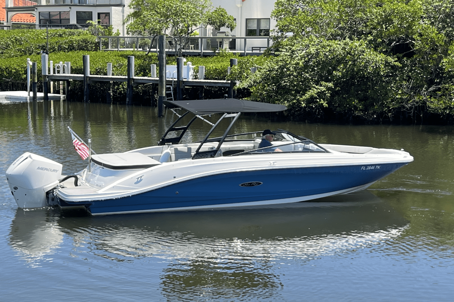 2023 Sea Ray 230 SPX-OB Image Thumbnail #10