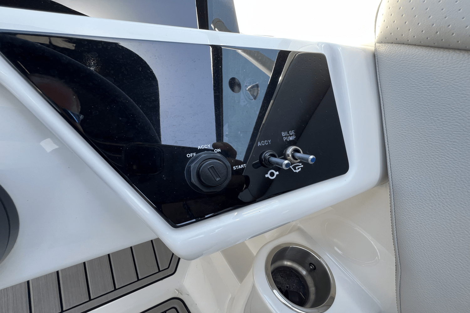 2023 Sea Ray 230 SPX-OB Image Thumbnail #59
