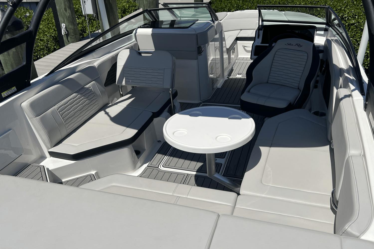 2023 Sea Ray 230 SPX-OB Image Thumbnail #37