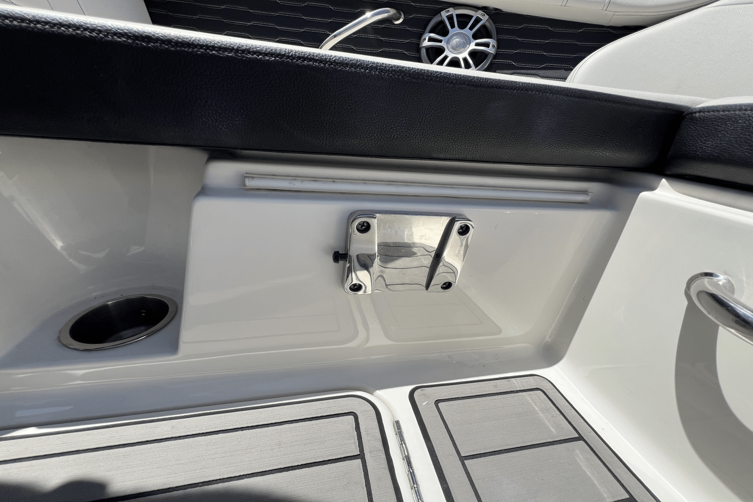 2023 Sea Ray 230 SPX-OB Image Thumbnail #81