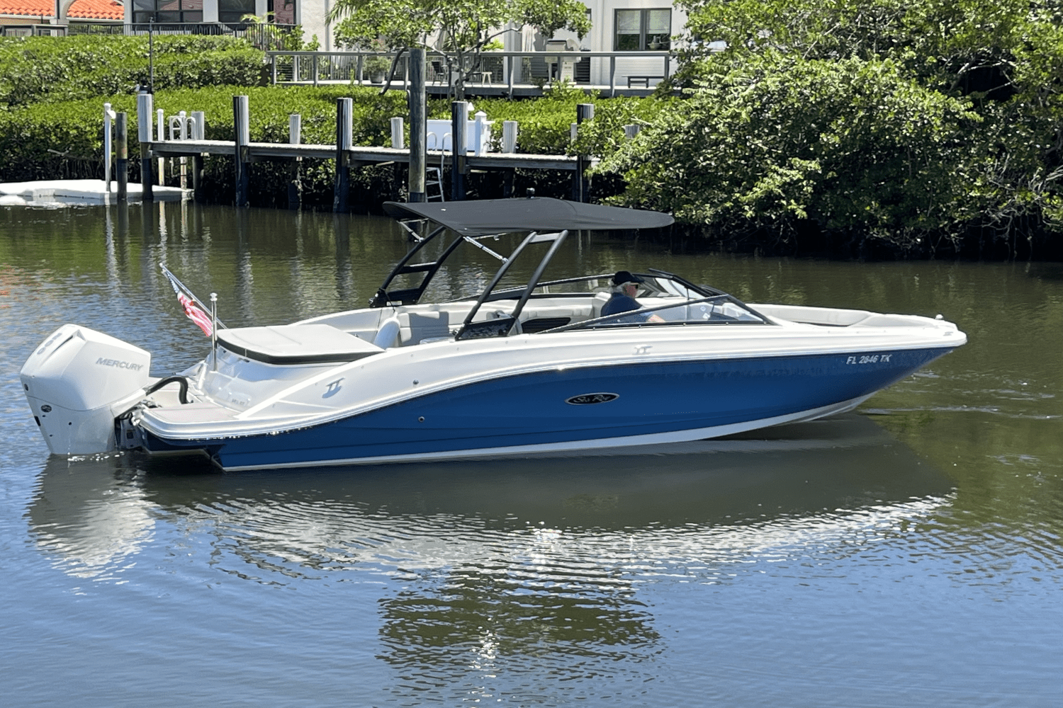 2023 Sea Ray 230 SPX-OB Image Thumbnail #9