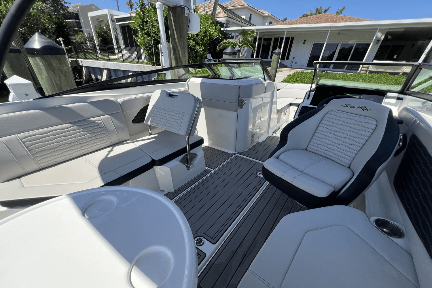 2023 Sea Ray 230 SPX-OB Image Thumbnail #43