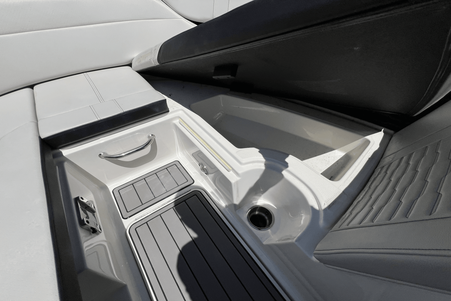 2023 Sea Ray 230 SPX-OB Image Thumbnail #78