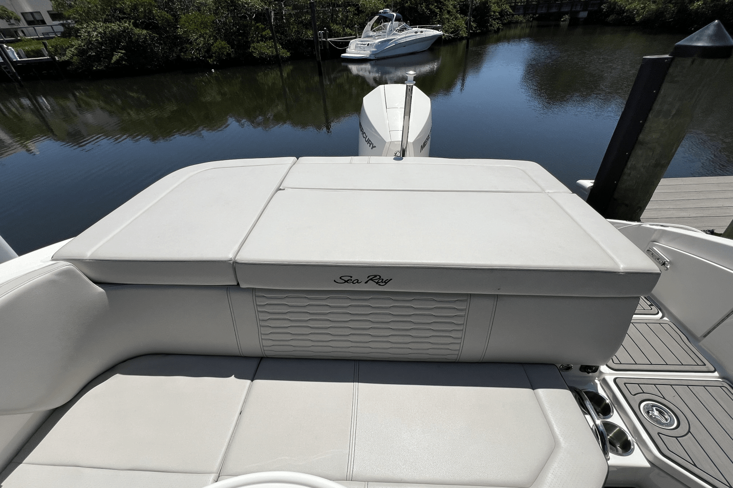 2023 Sea Ray 230 SPX-OB Image Thumbnail #71