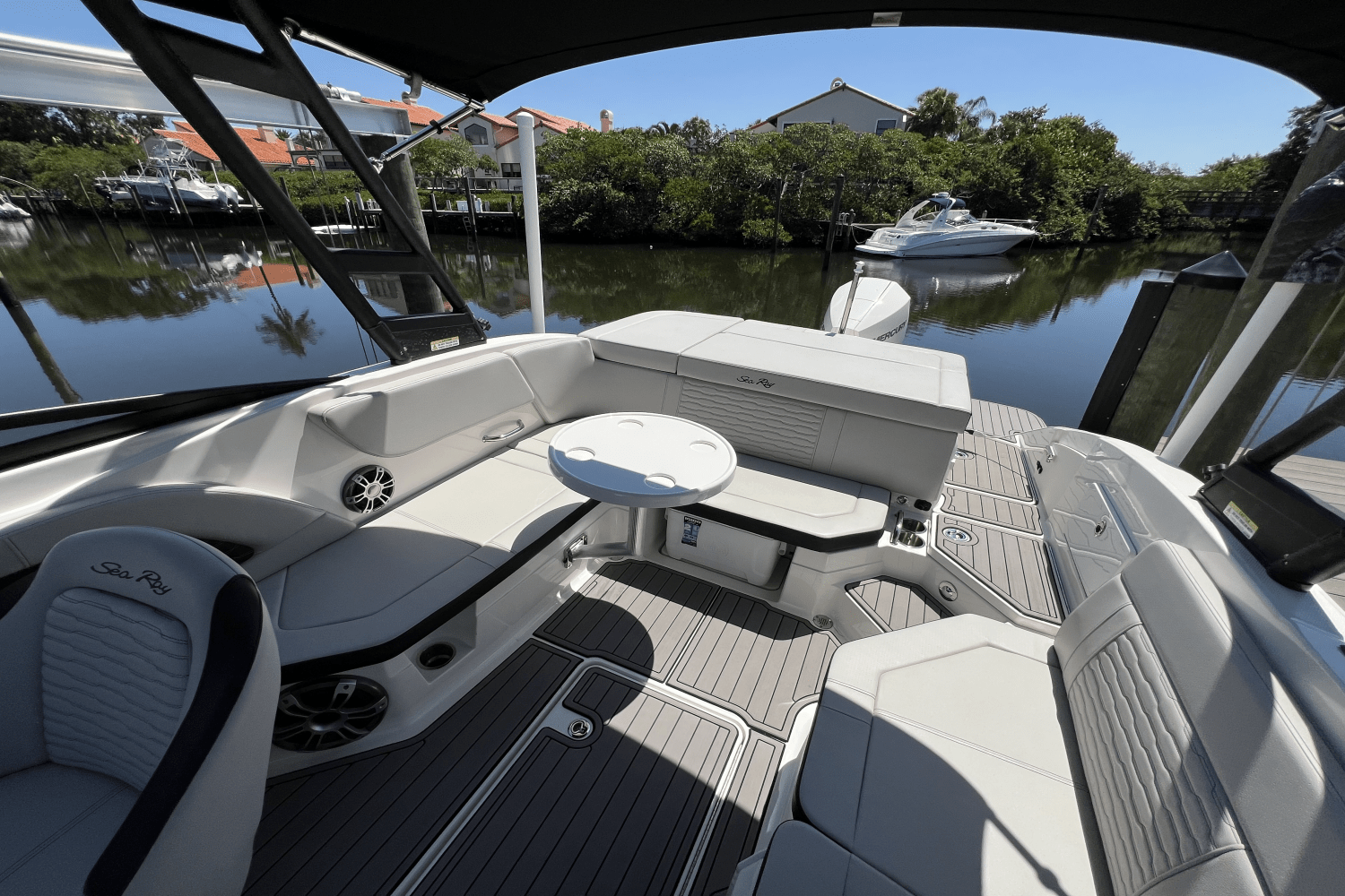 2023 Sea Ray 230 SPX-OB Image Thumbnail #35