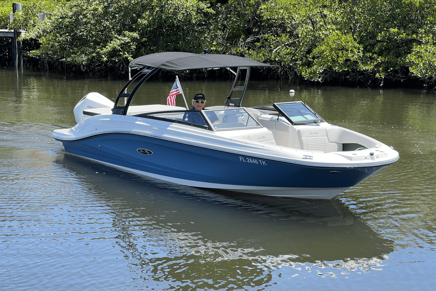 2023 Sea Ray 230 SPX-OB Image Thumbnail #3