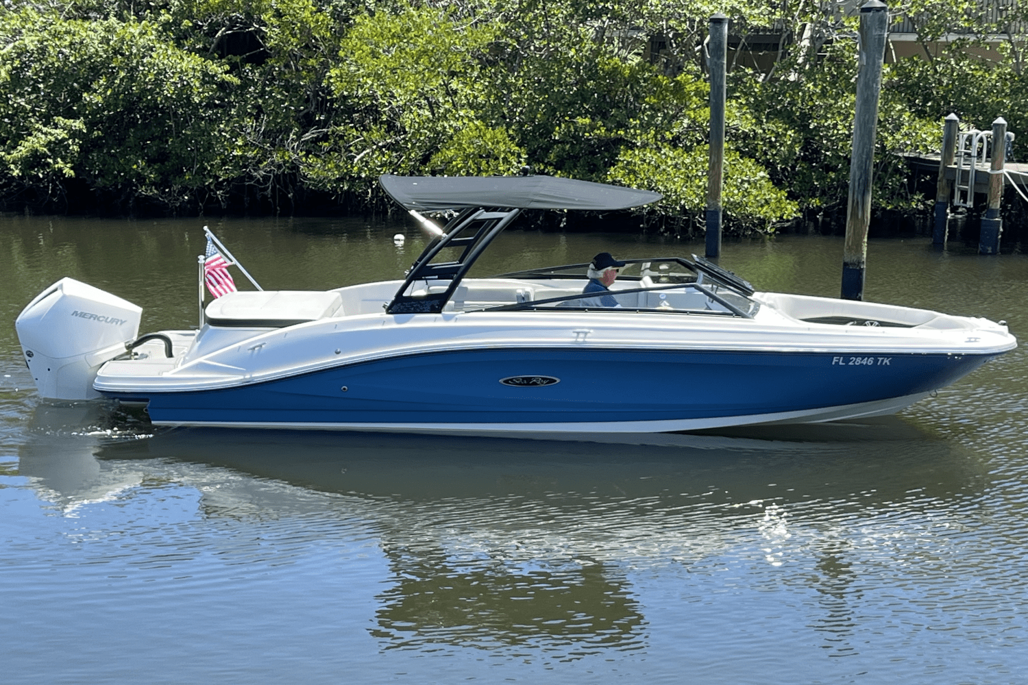 2023 Sea Ray 230 SPX-OB Image Thumbnail #11