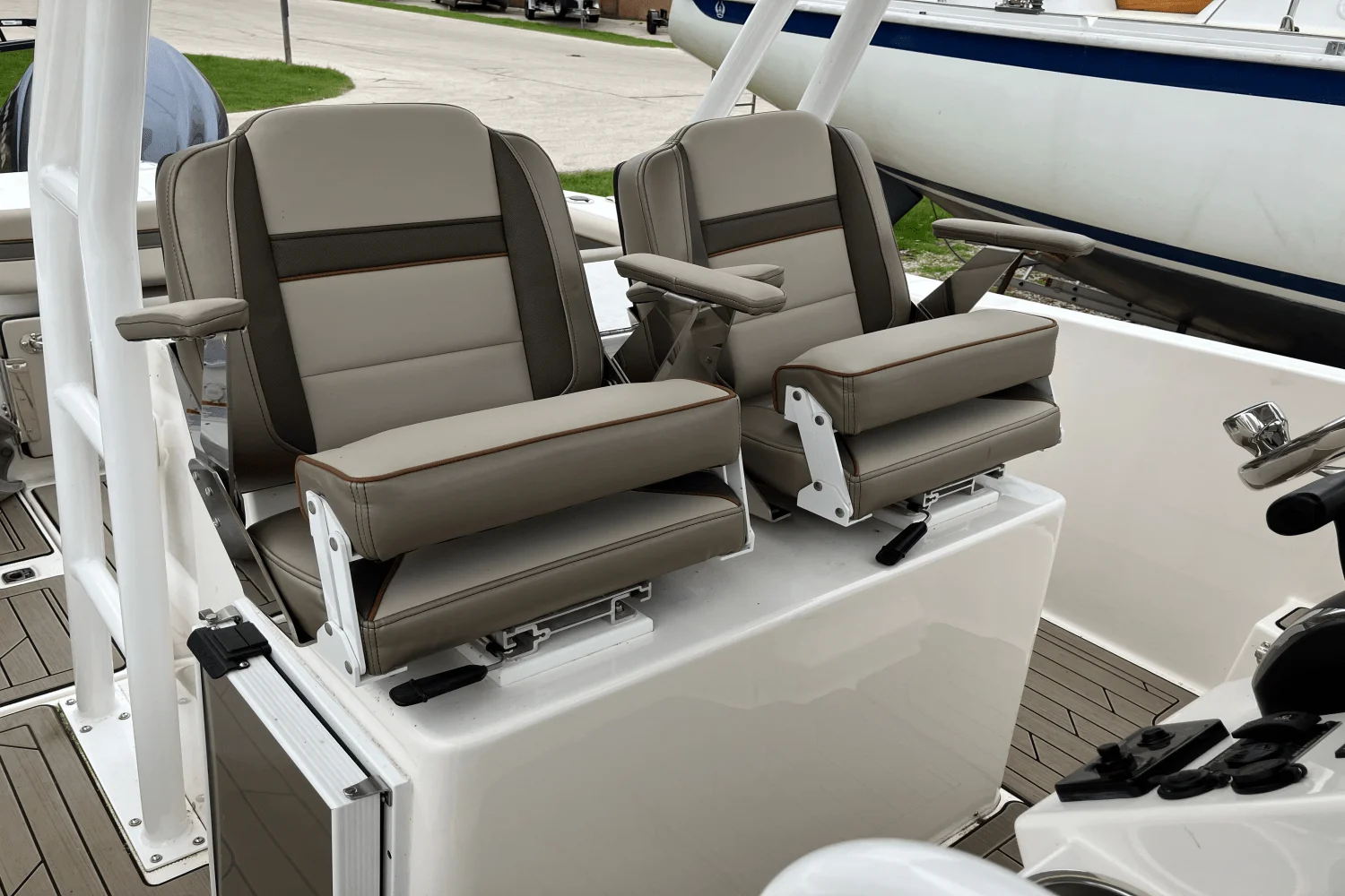 2022 Cutwater C 24 CW Image Thumbnail #7