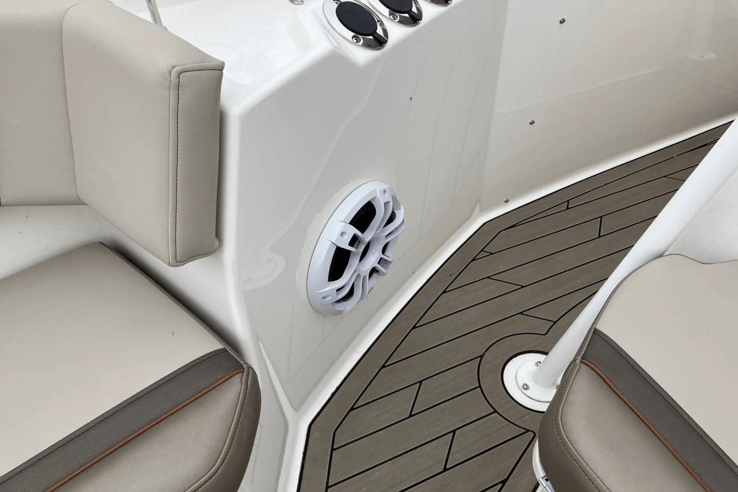 2022 Cutwater C 24 CW Image Thumbnail #32