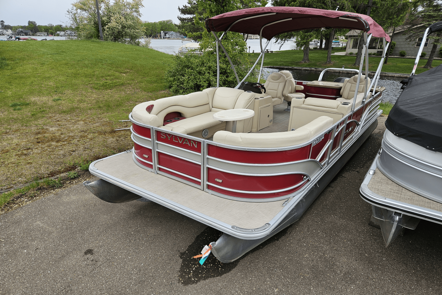 2018 Sylvan MIRAGE 8522ENT Image Thumbnail #1
