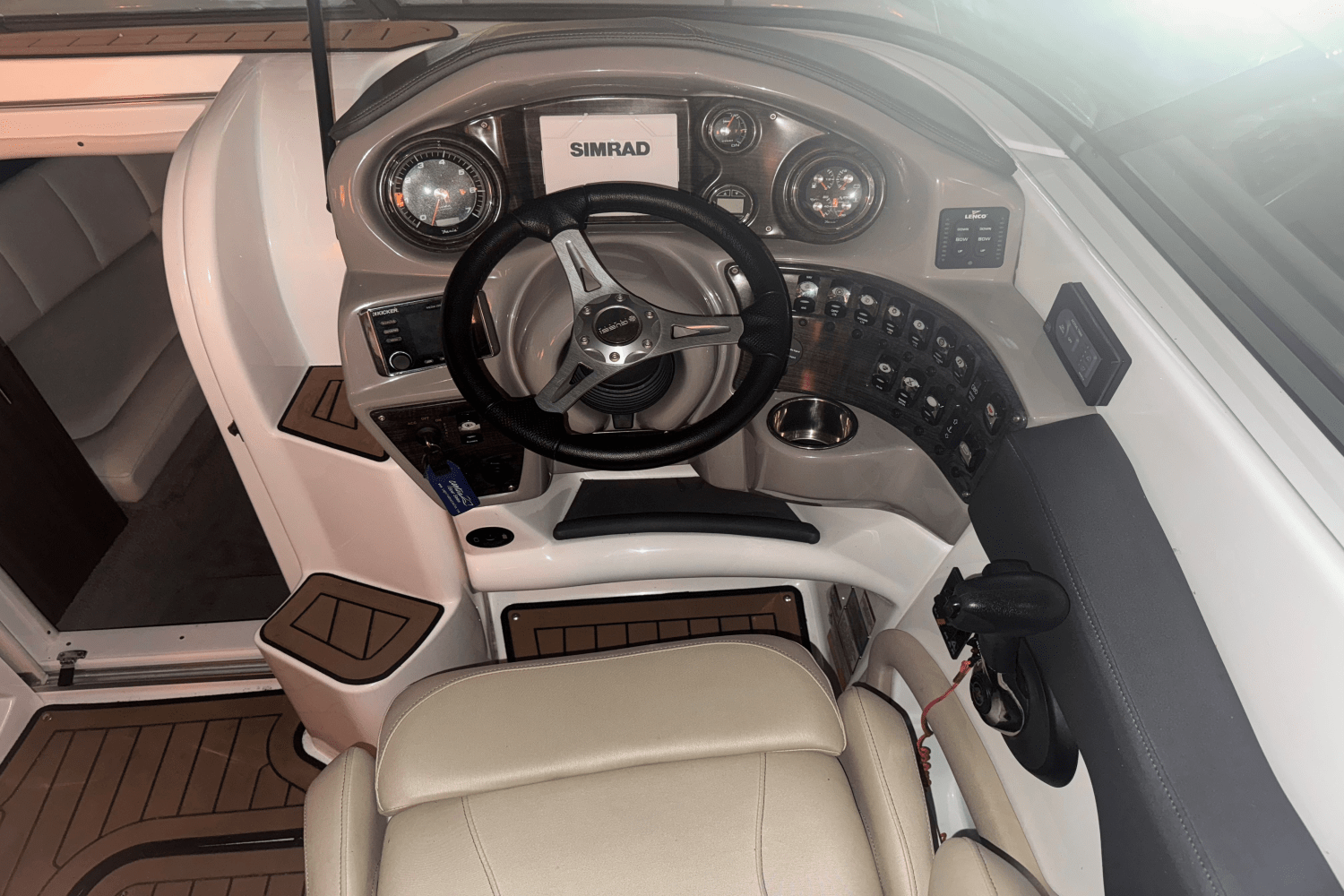 2019 Rinker QX29 Image Thumbnail #8