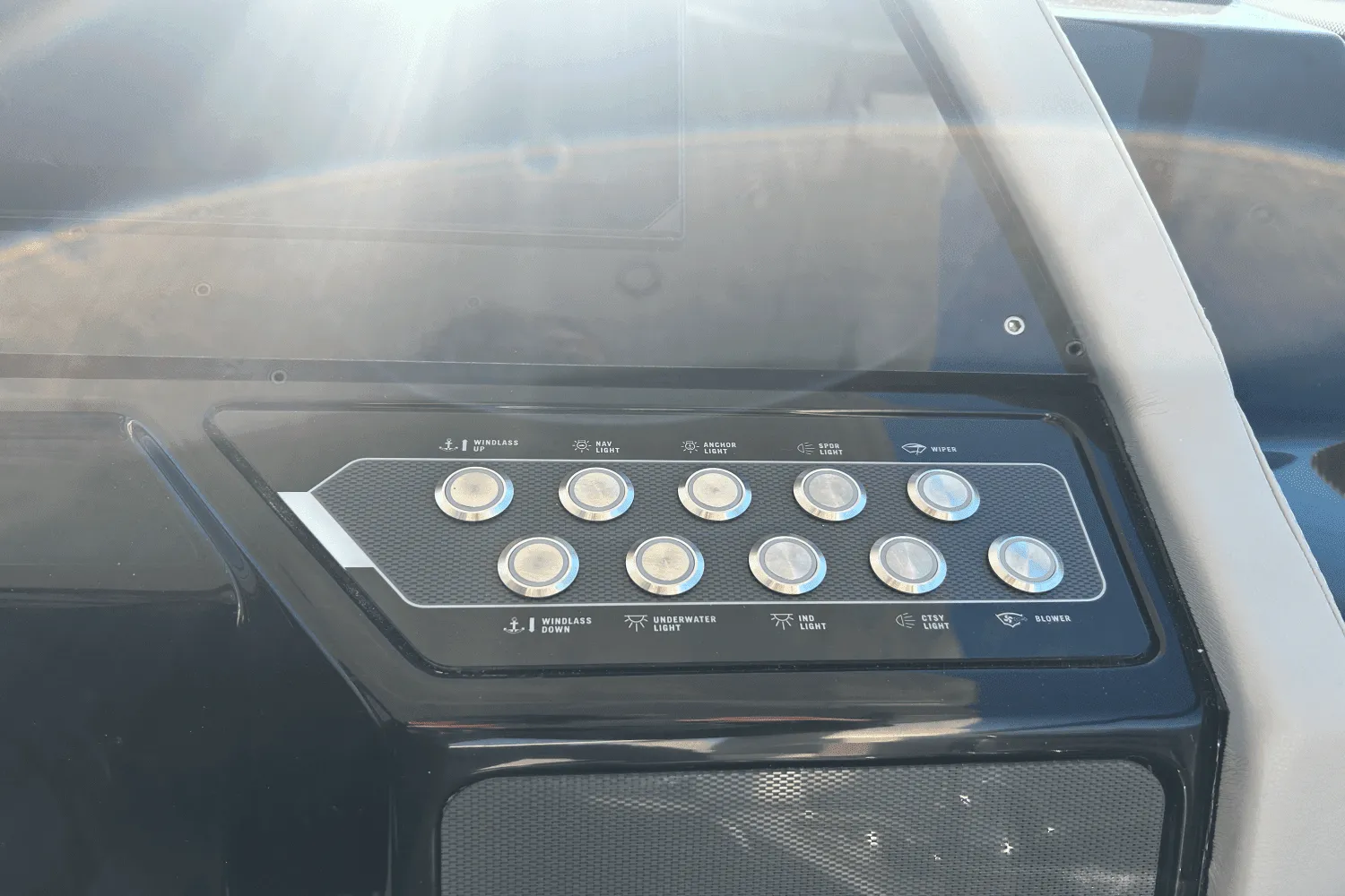2024 Cruisers Yachts 34 GLS Image Thumbnail #73